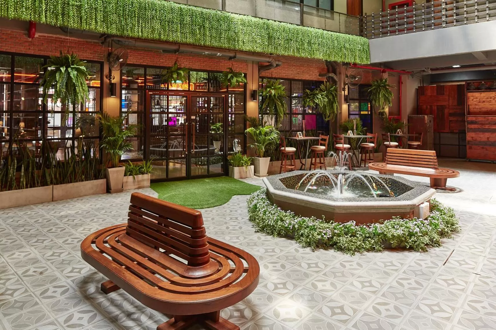 Decorative detail in W22 by Burasari