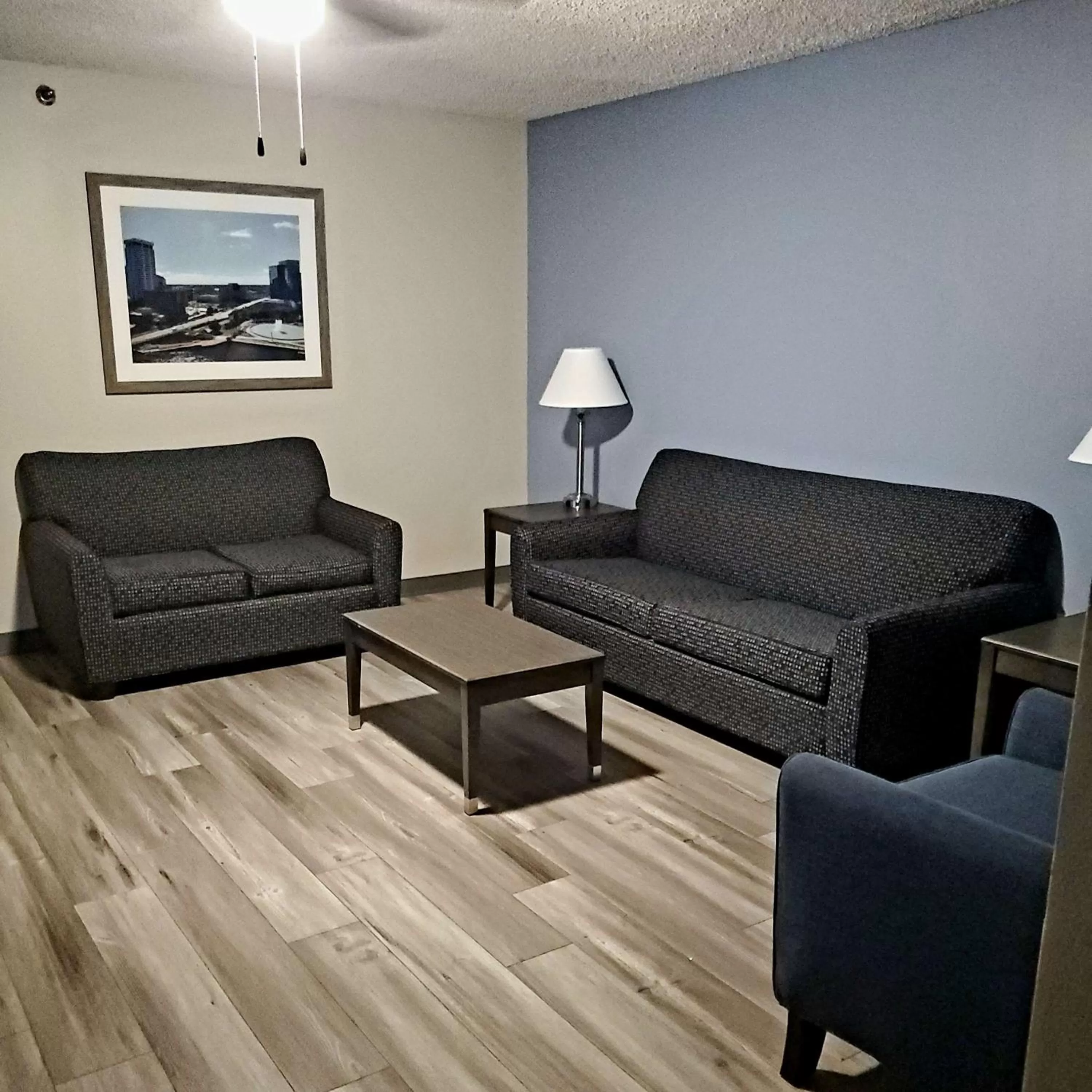 Queen Suite with Two Queen Beds and Sofa Bed in Best Western Southside Hotel & Suites