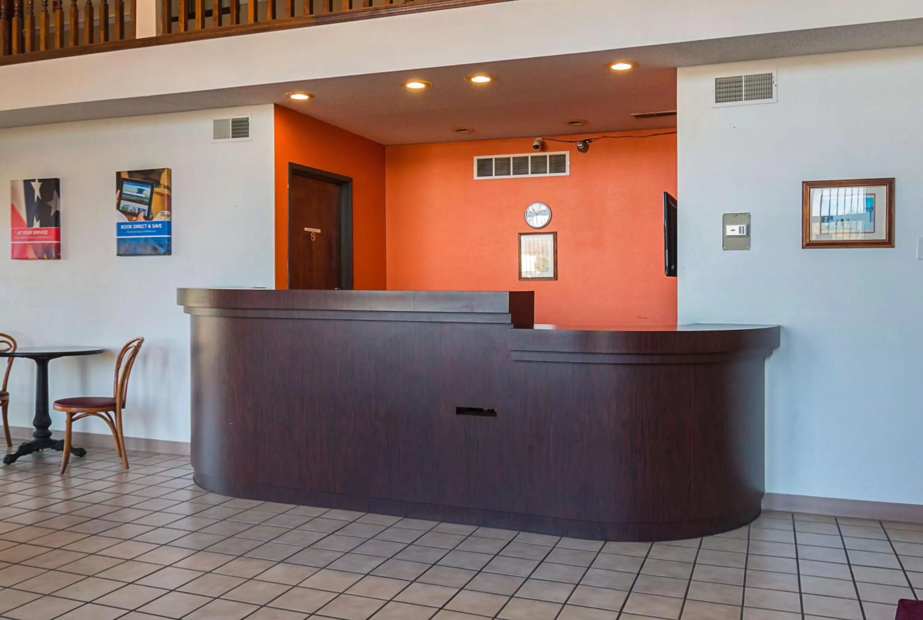 Lobby or reception in Motel 6-Hannibal, MO