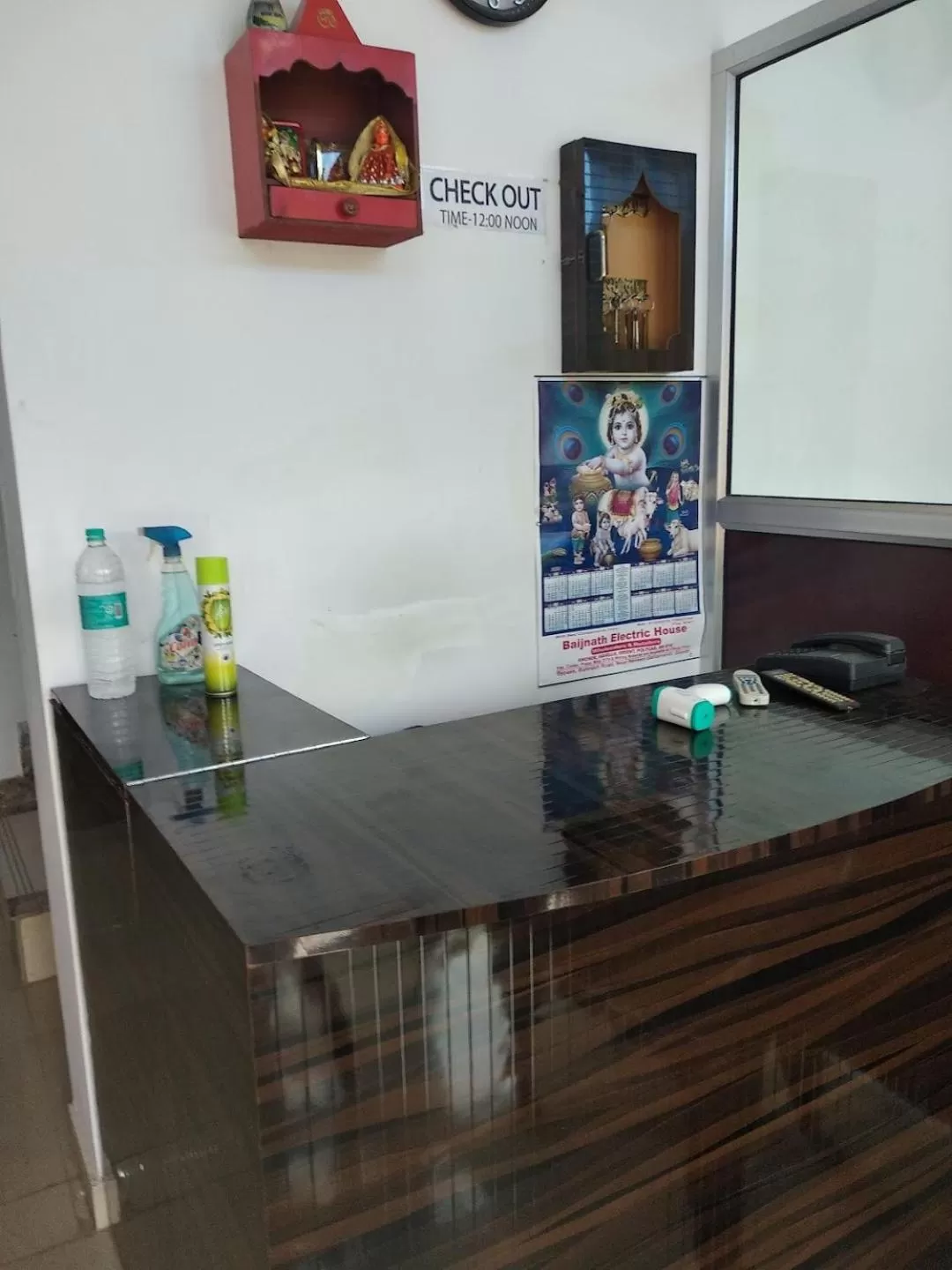 Lobby or reception in STAYMAKER Hotel Raj Ganga