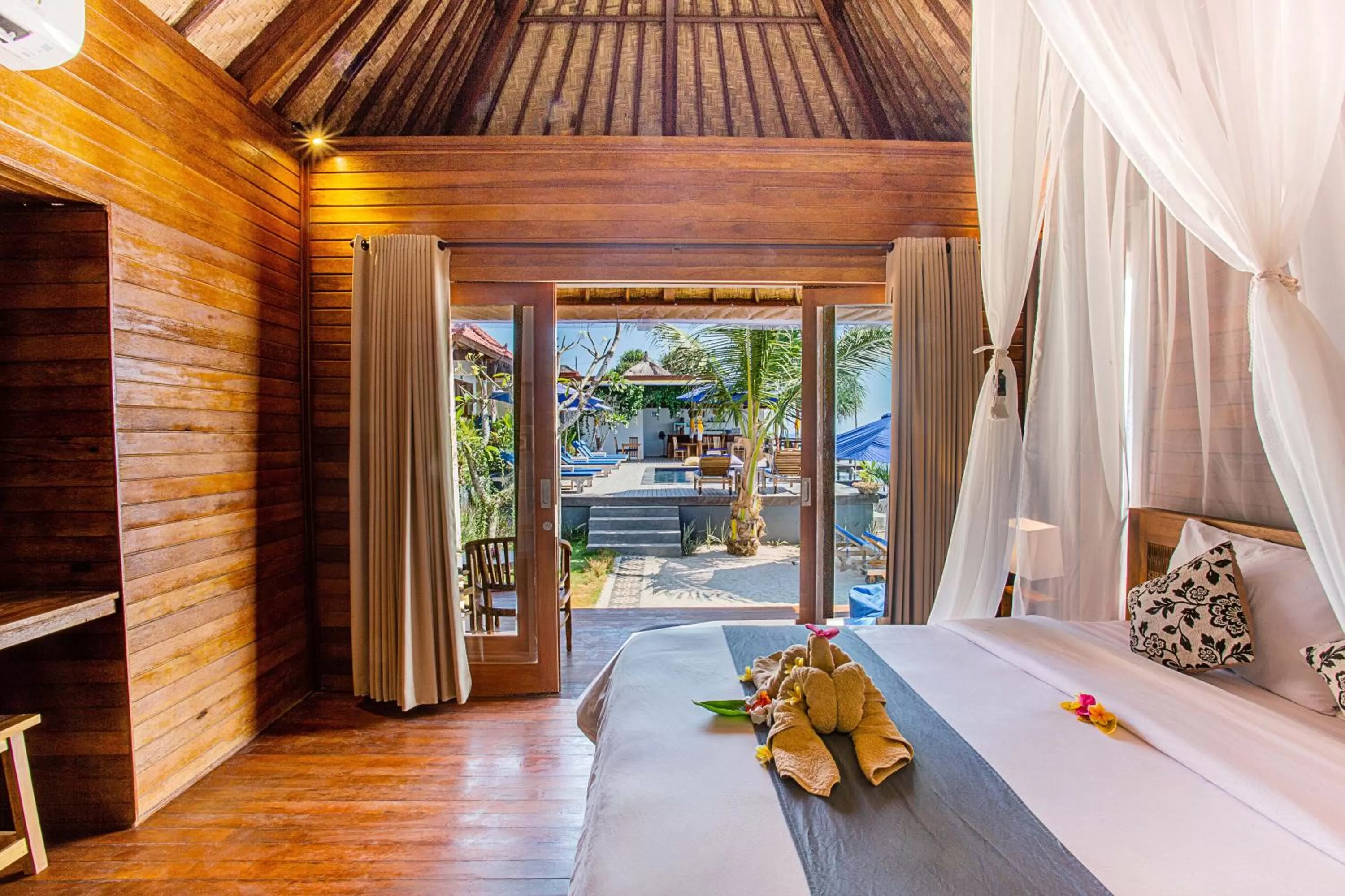 Photo of the whole room in Nusa Veranda Sunset Villas & Restaurant