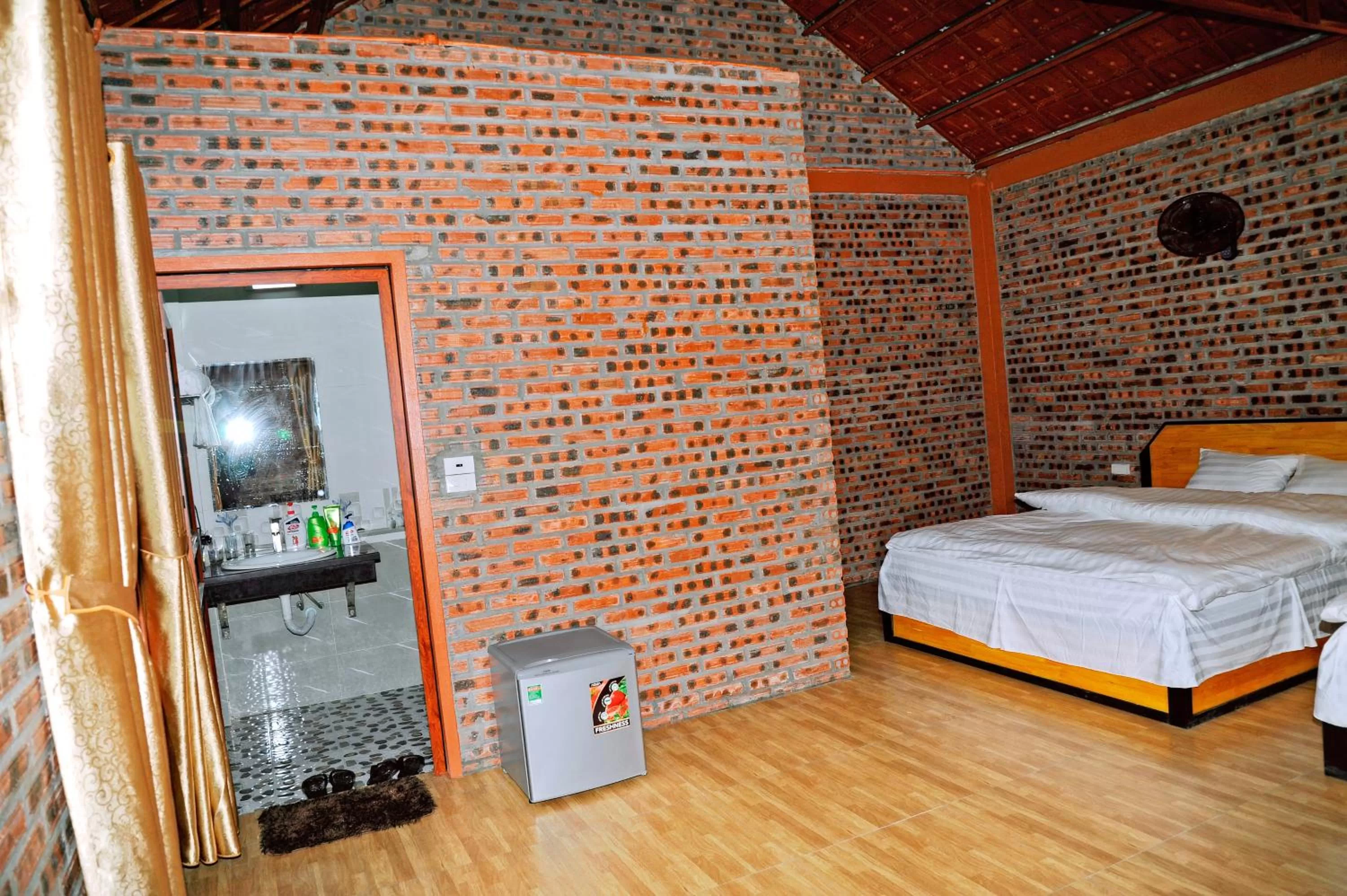 Shower, Bathroom in Trang An Lotus Lake Homestay