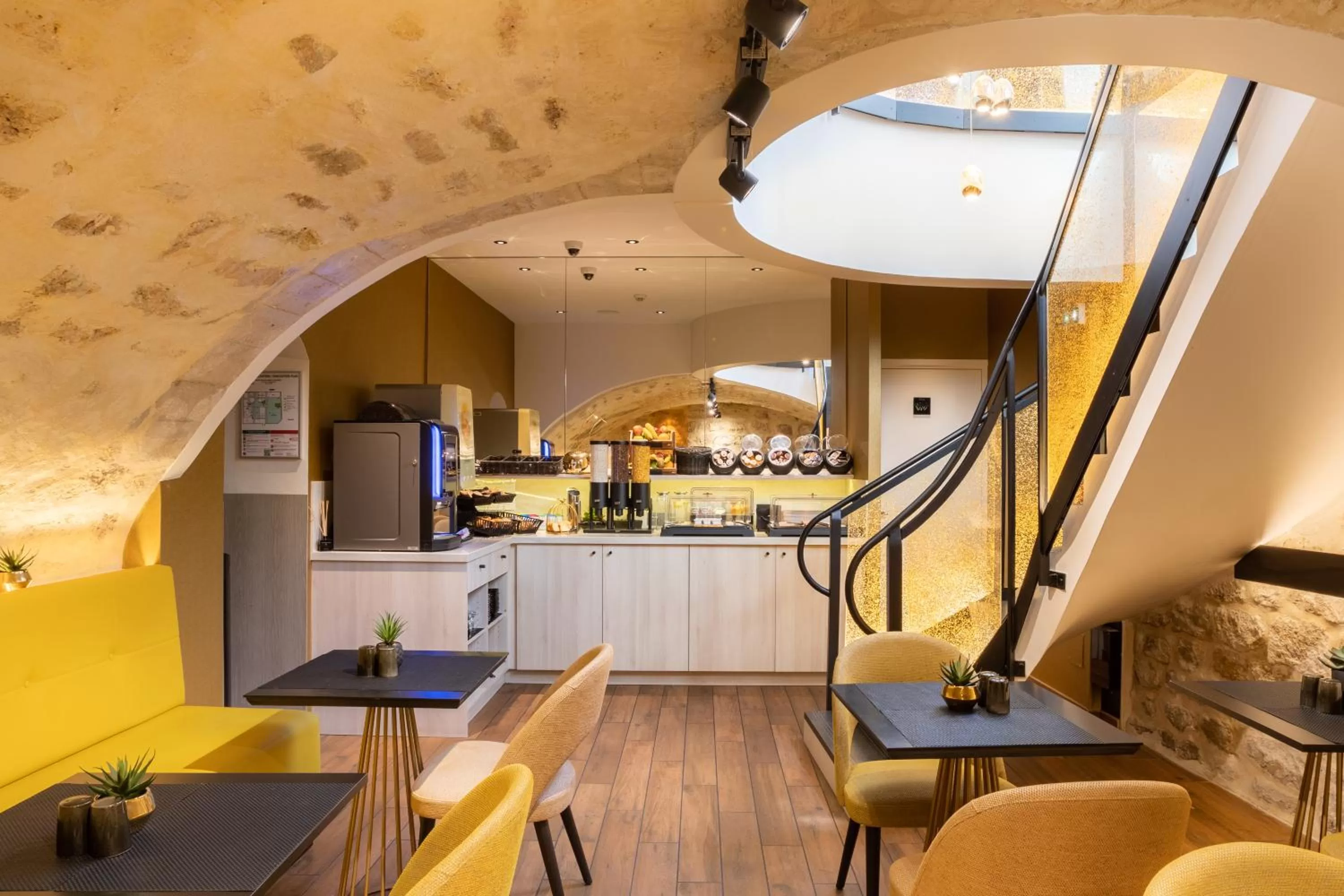 Seating area in Prince Albert Lyon Bercy