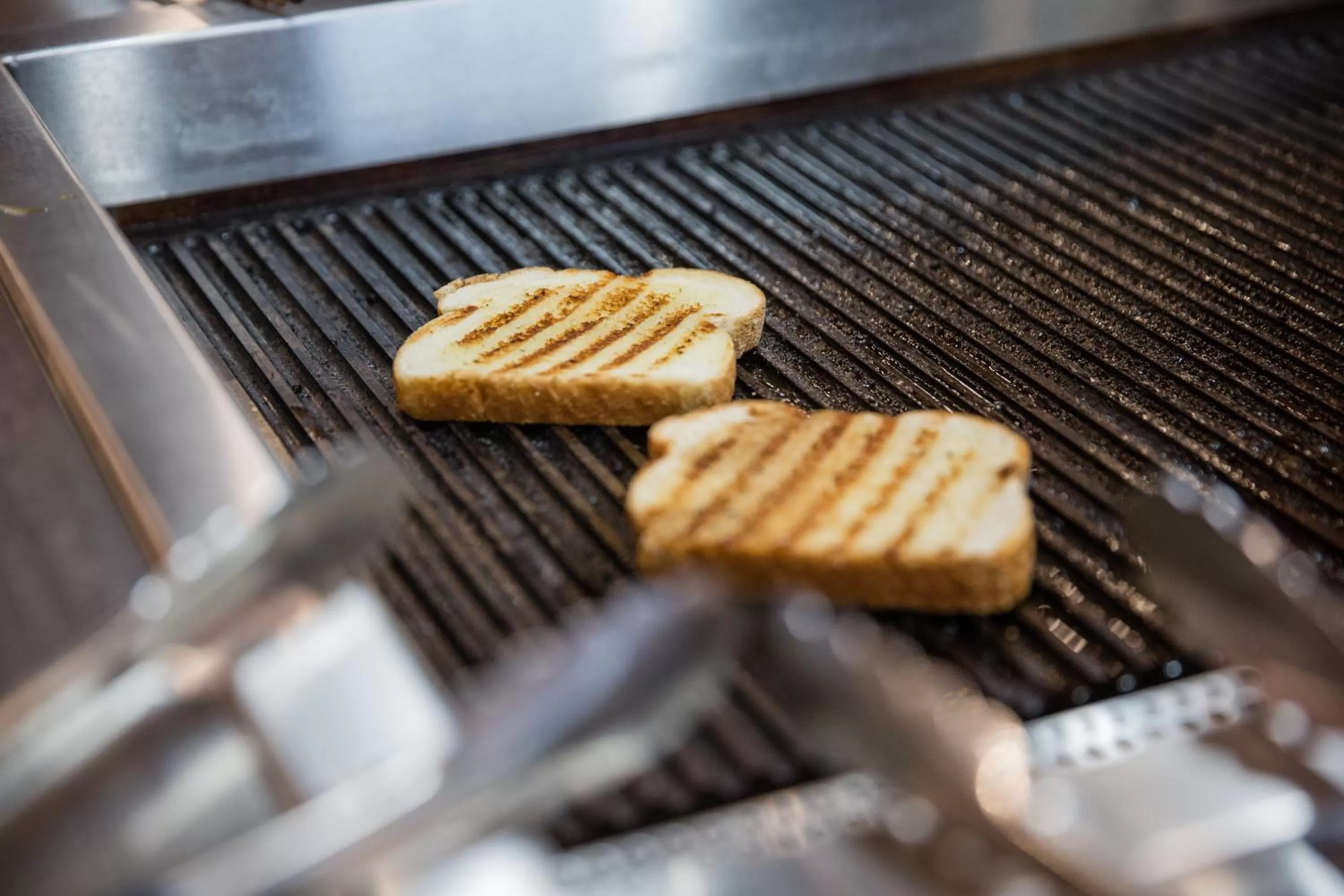 Restaurant/places to eat in Holiday Inn Hotel & Suites Calgary South - Conference Ctr by IHG