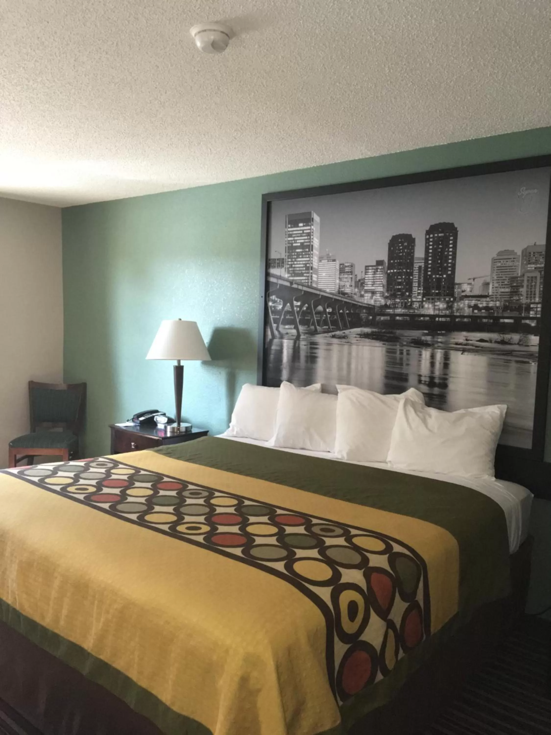 Bed in Super 8 by Wyndham Richmond Midlothian Turnpike