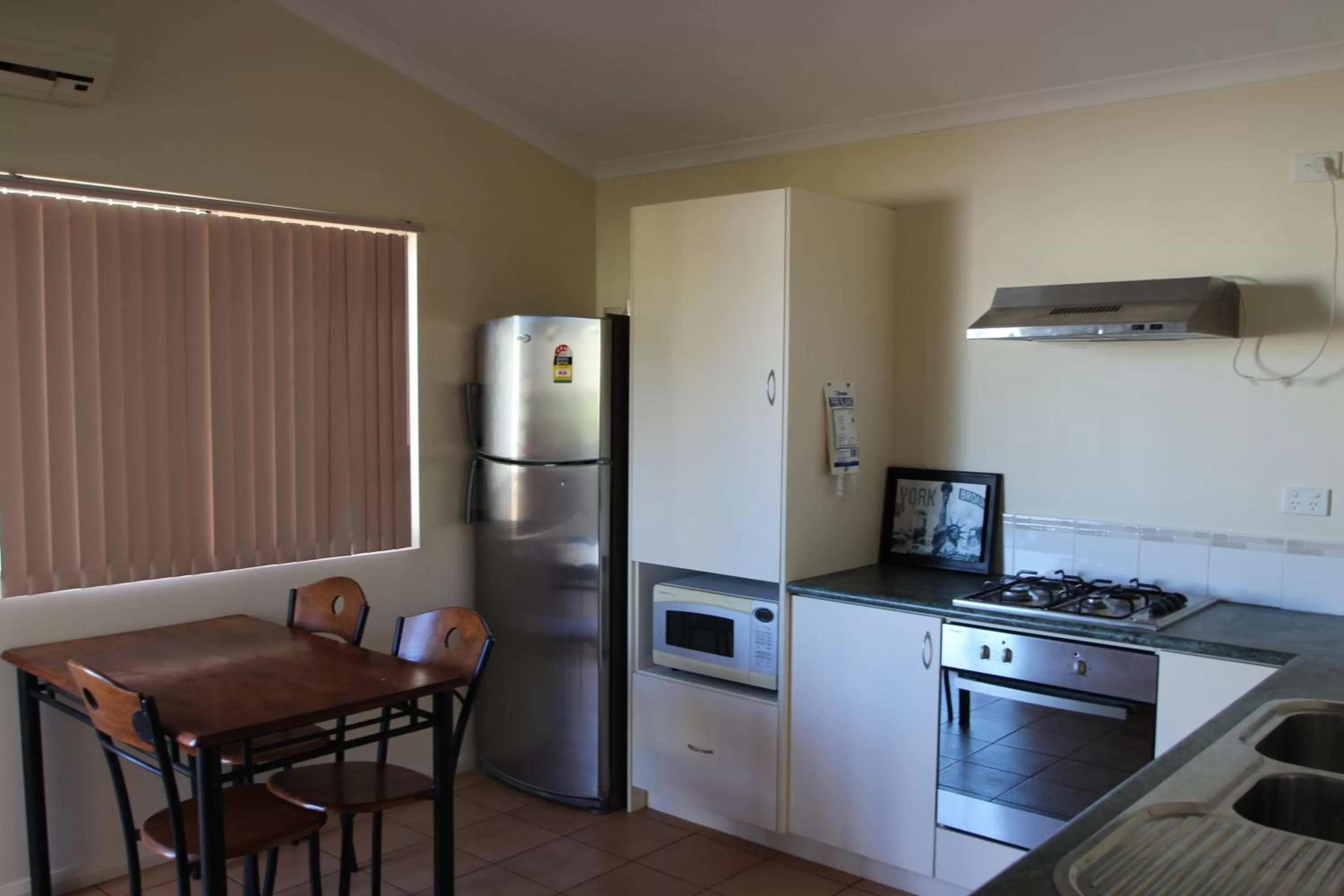 Kitchen or kitchenette in AAOK Karratha Caravan Park