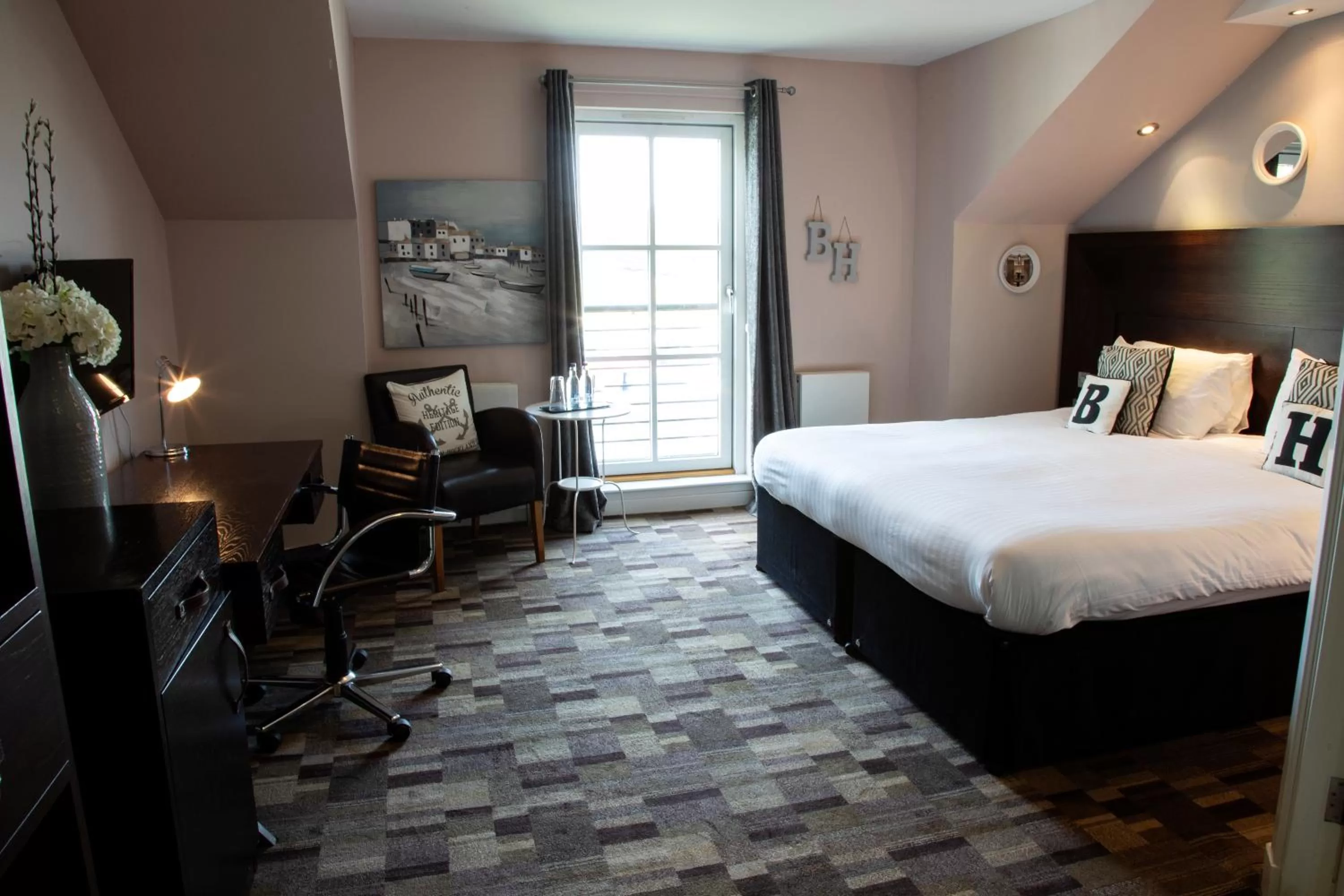 Bed in The Boat House