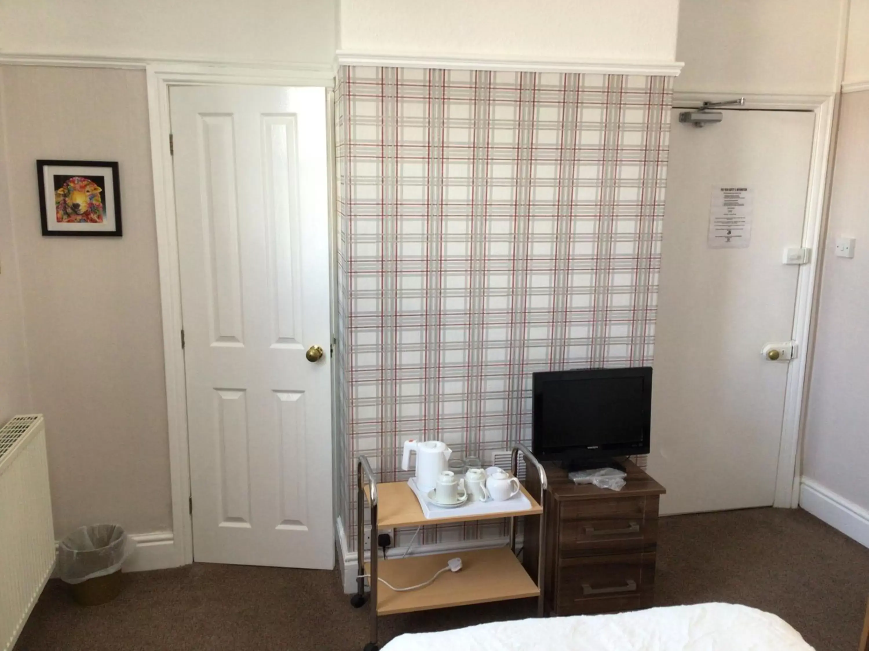 Twin Room with Private Bathroom in Southbourne Guest House Twin Room with Private Bathroom in Southbourne Guest House