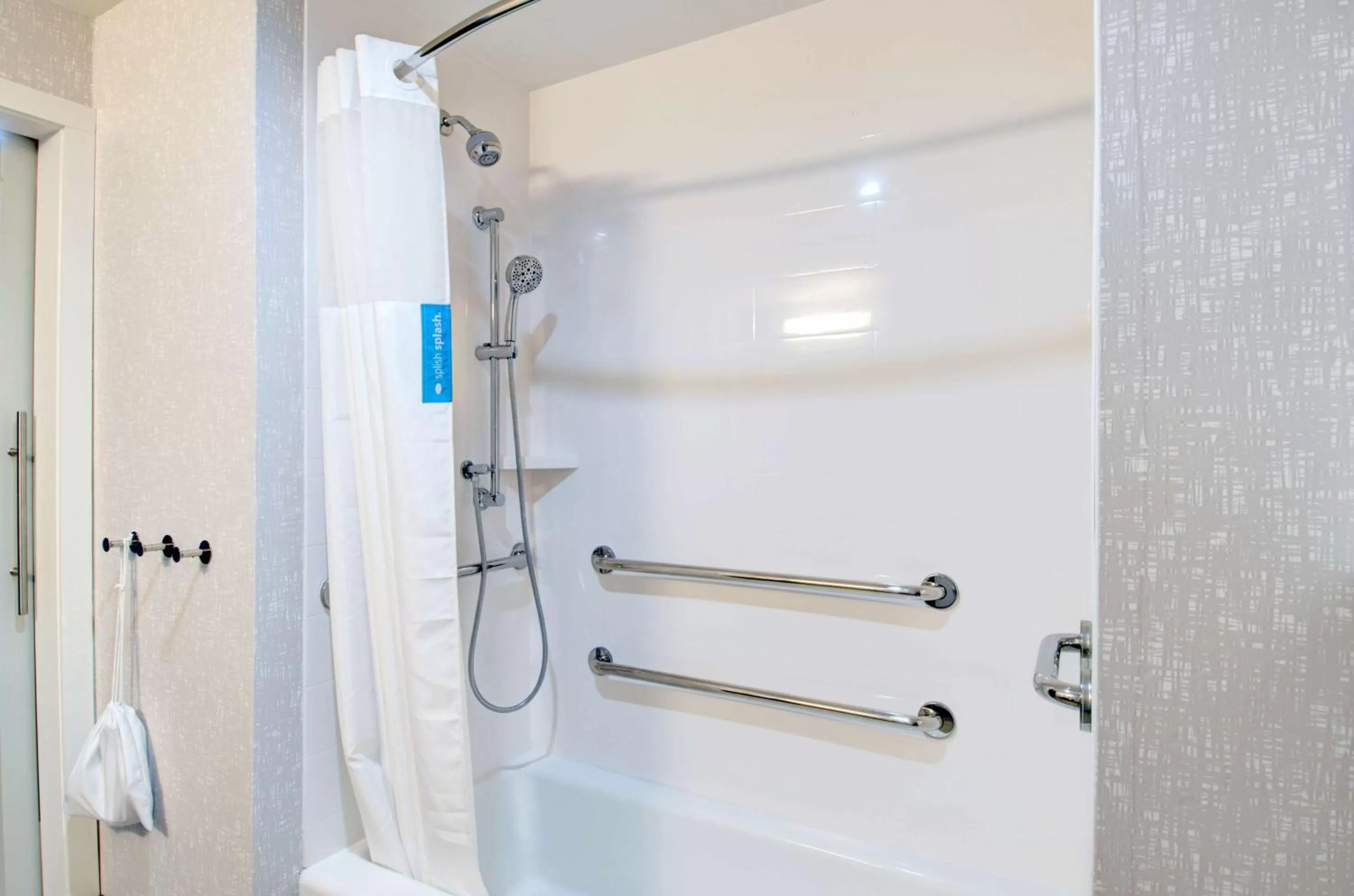 Bathroom in Hampton Inn & Suites Portland West