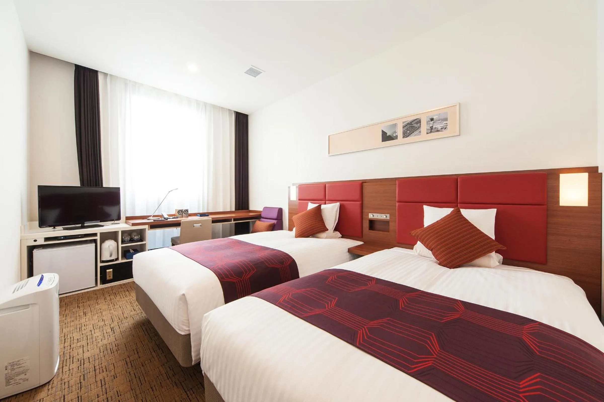 Photo of the whole room, Bed in HOTEL MYSTAYS Haneda