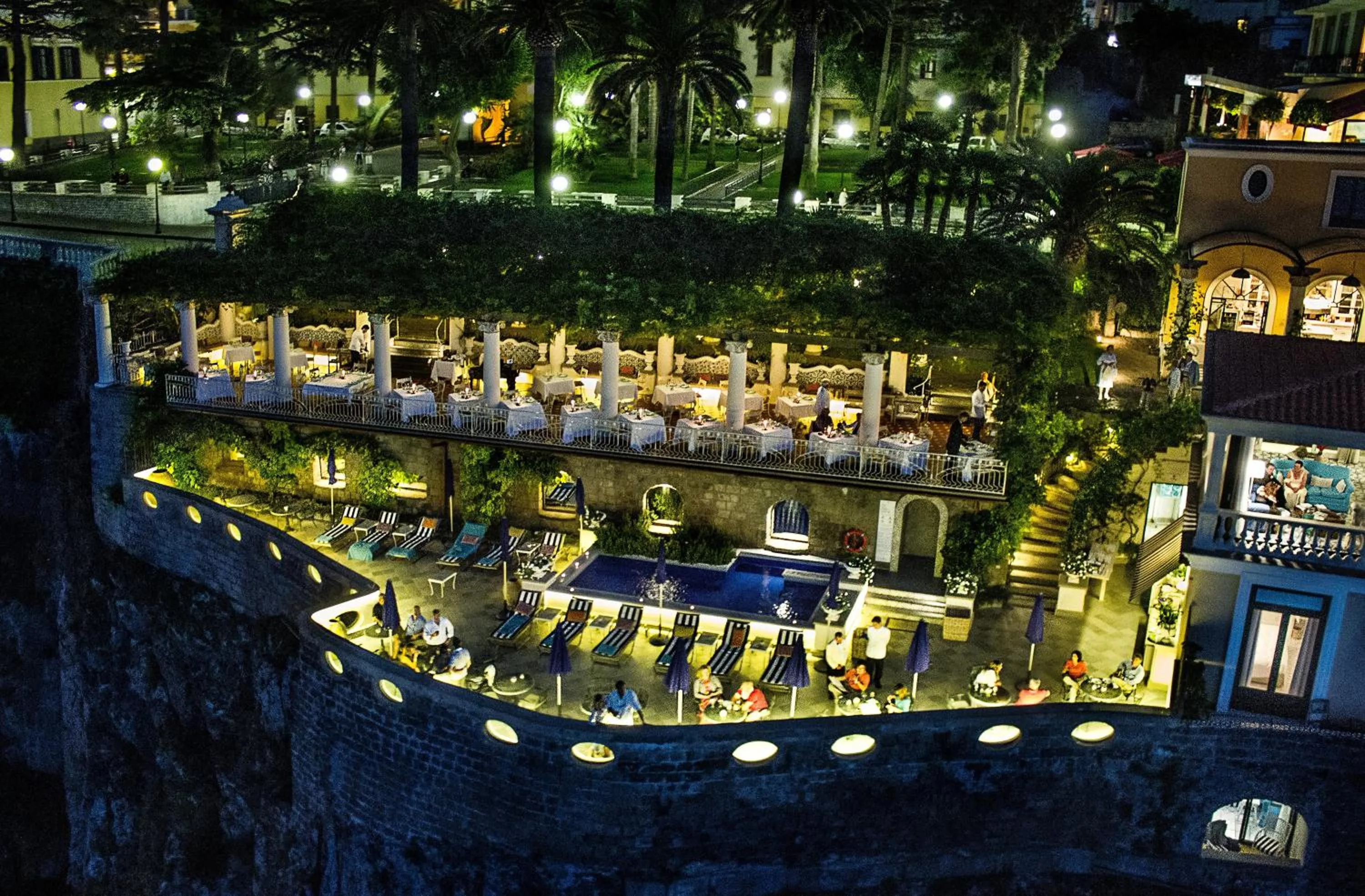 Facade/entrance in Bellevue Syrene