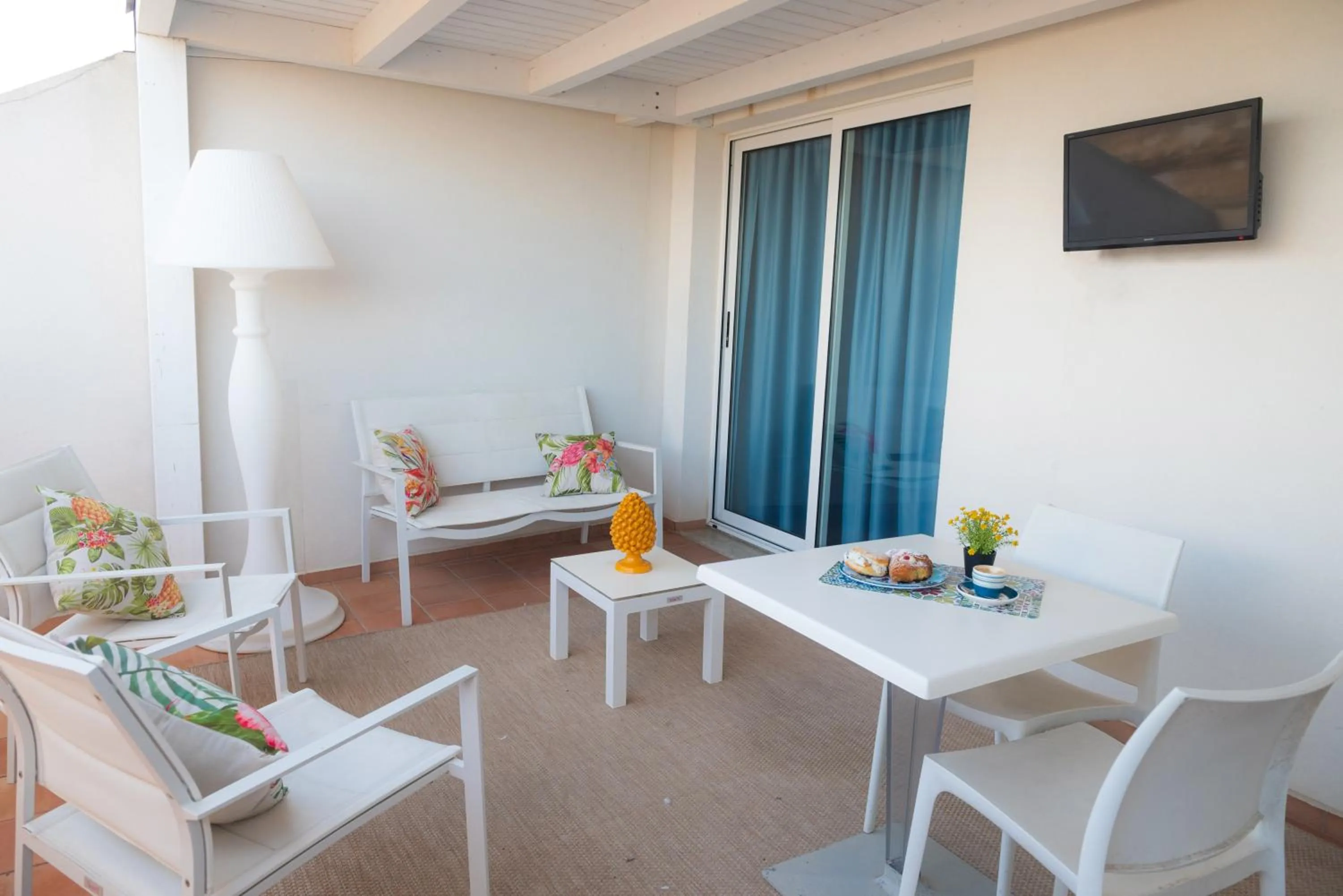 Balcony/Terrace in ZIBIBBO SUITES & ROOMS - Aparthotel in Centro Storico a Trapani