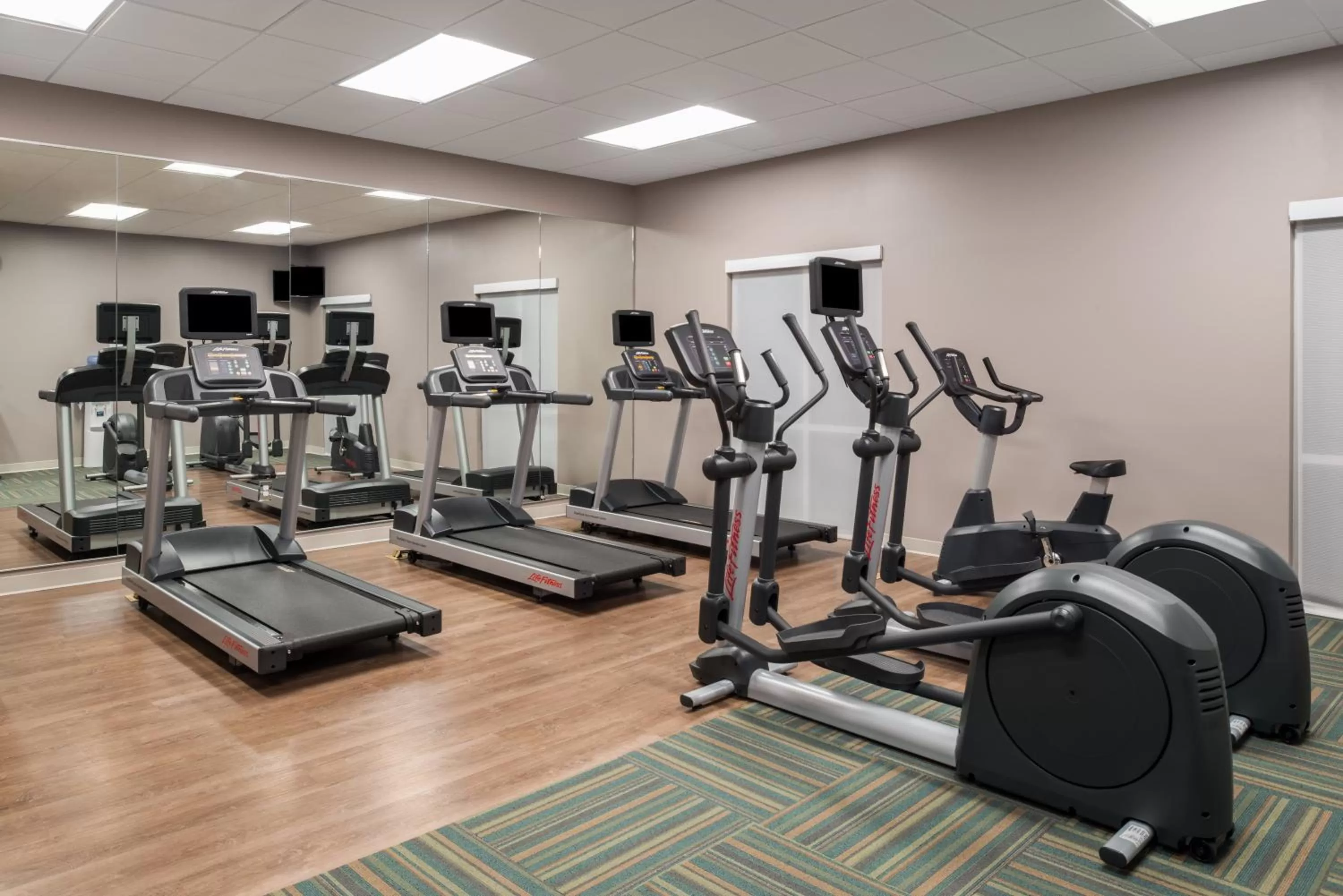 Fitness centre/facilities in Holiday Inn Express Troy by IHG