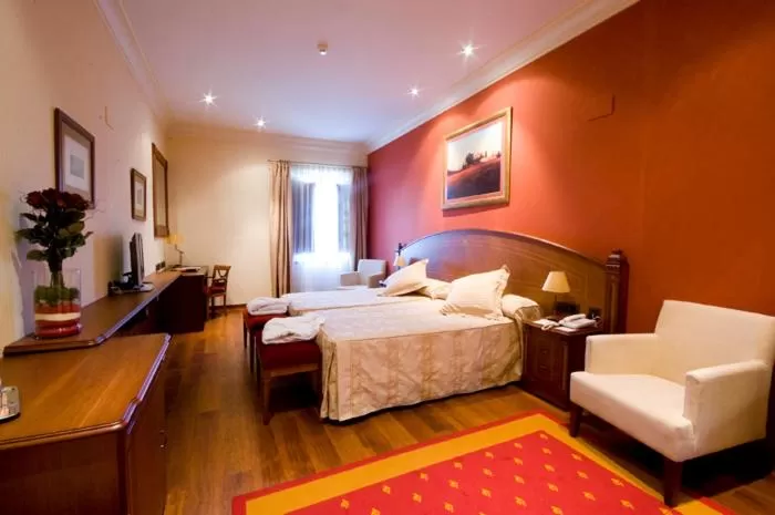 Photo of the whole room, Bed in Hotel Palacio de la Magdalena