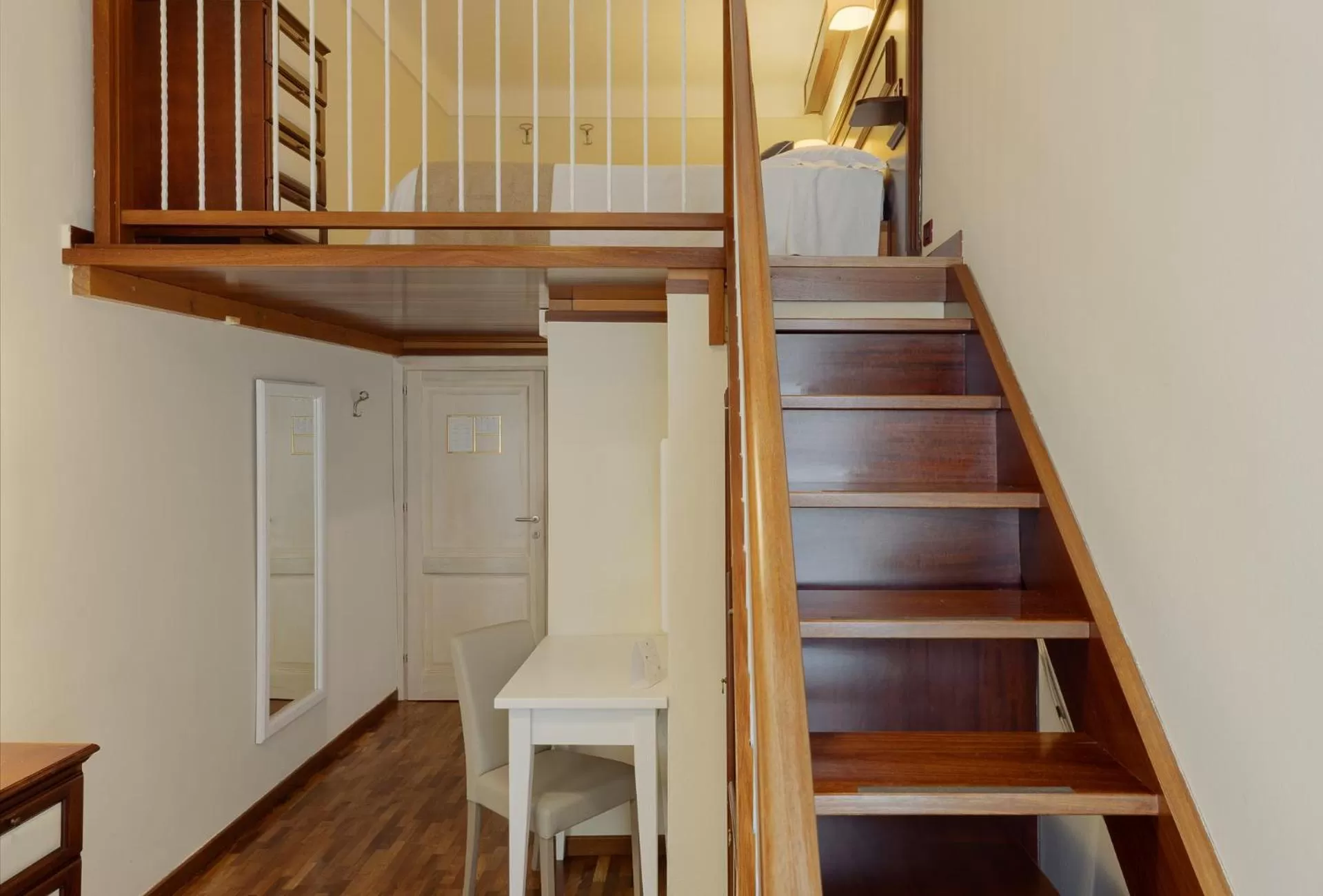 Photo of the whole room in Palazzo Pischedda