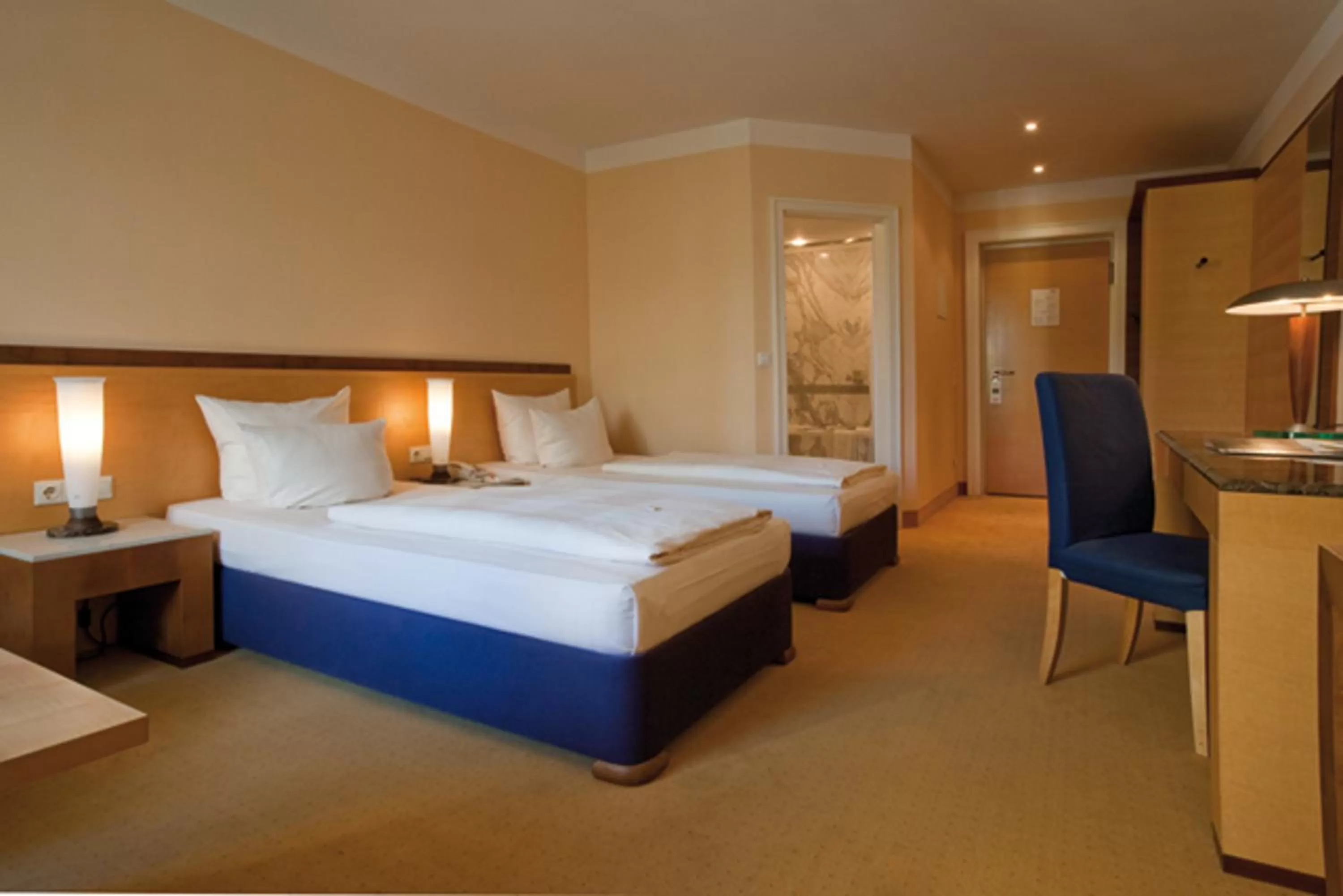 Bed in SORAT Insel-Hotel Regensburg