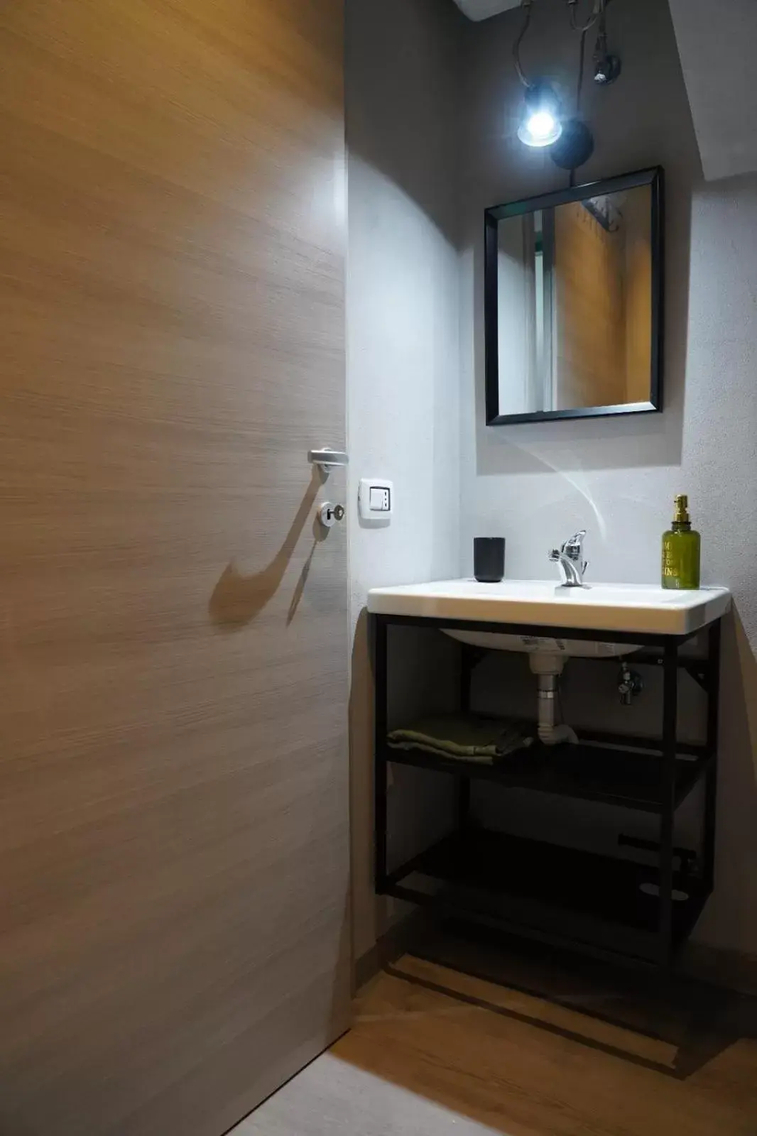 Twin Room in 4ROOMS b&b - HOLIDAY HOME Twin Room in 4ROOMS b&b - HOLIDAY HOME