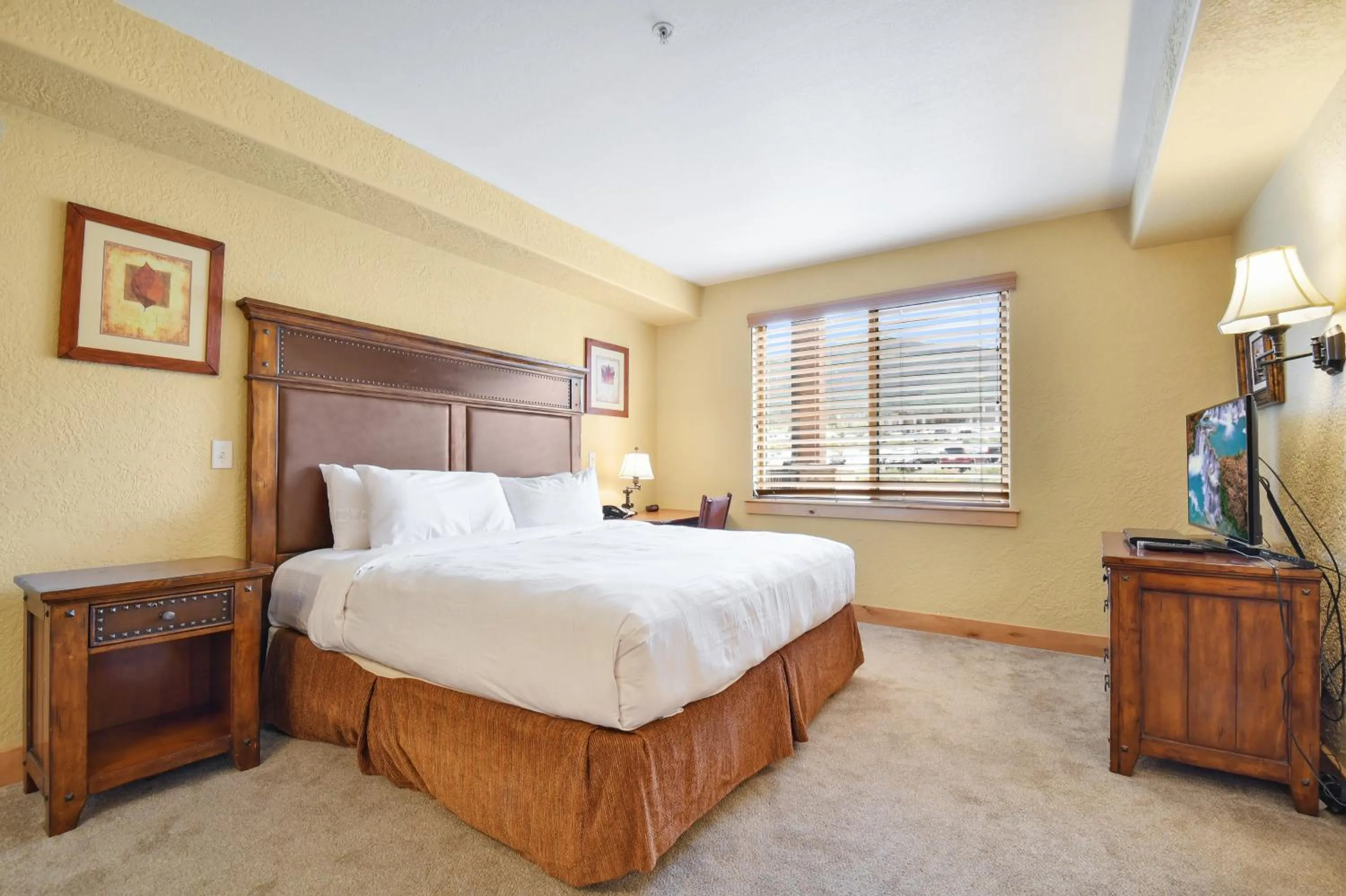 Bed in Silverado Lodge, Park City - Canyons Village by Vail Resorts