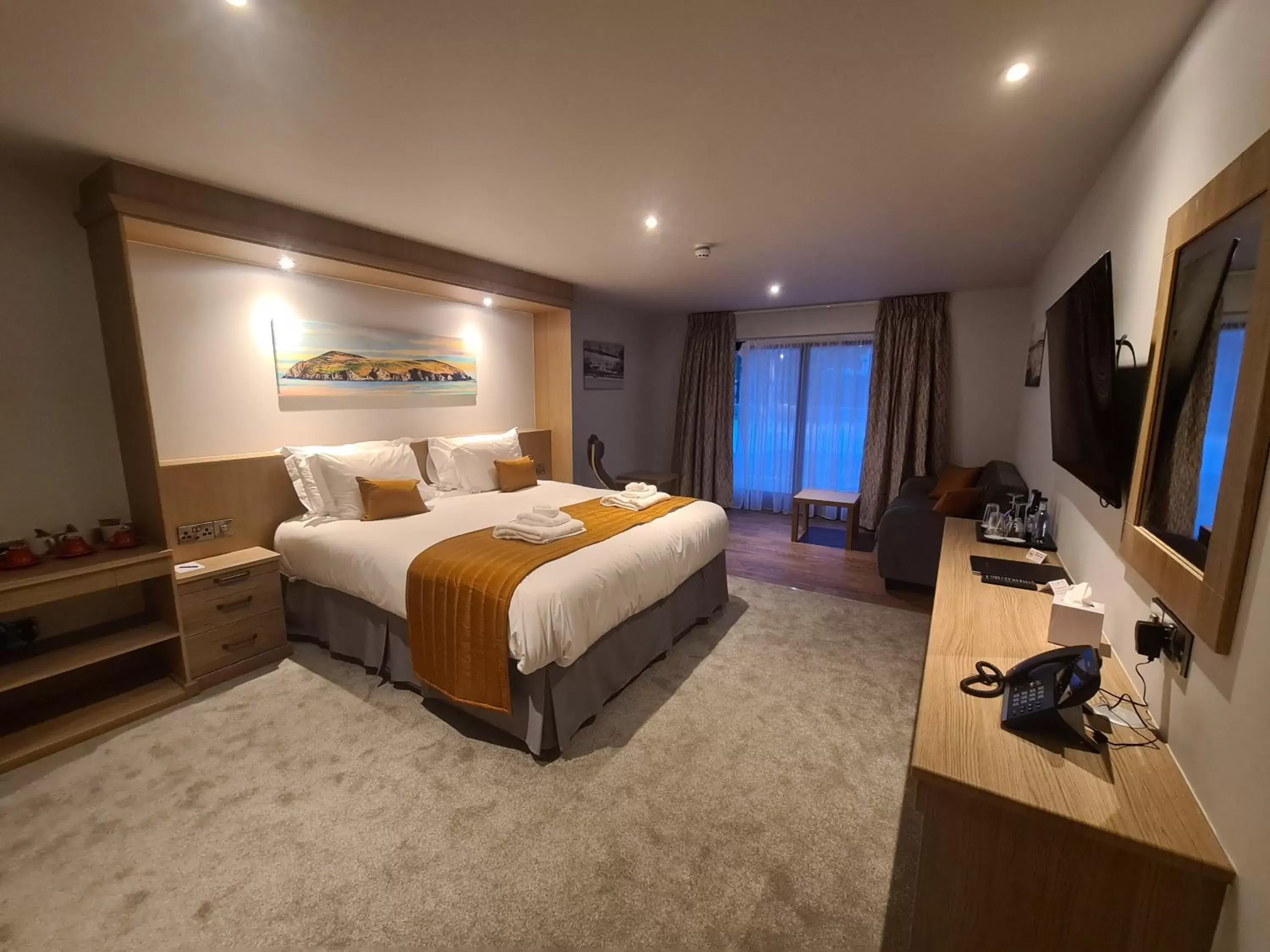 Deluxe Family Room in The Teifi Waterside Hotel Deluxe Family Room in The Teifi Waterside Hotel