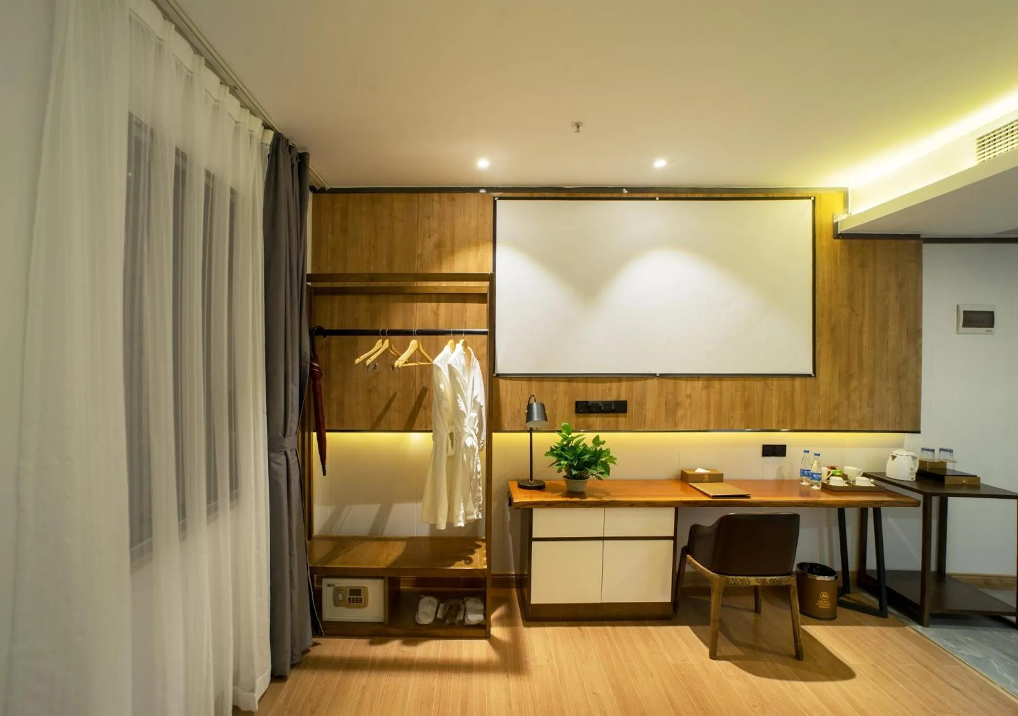 Coffee/tea facilities in Guangzhou Nuomo International Hotel-Canton Fair Free Shuttle Bus