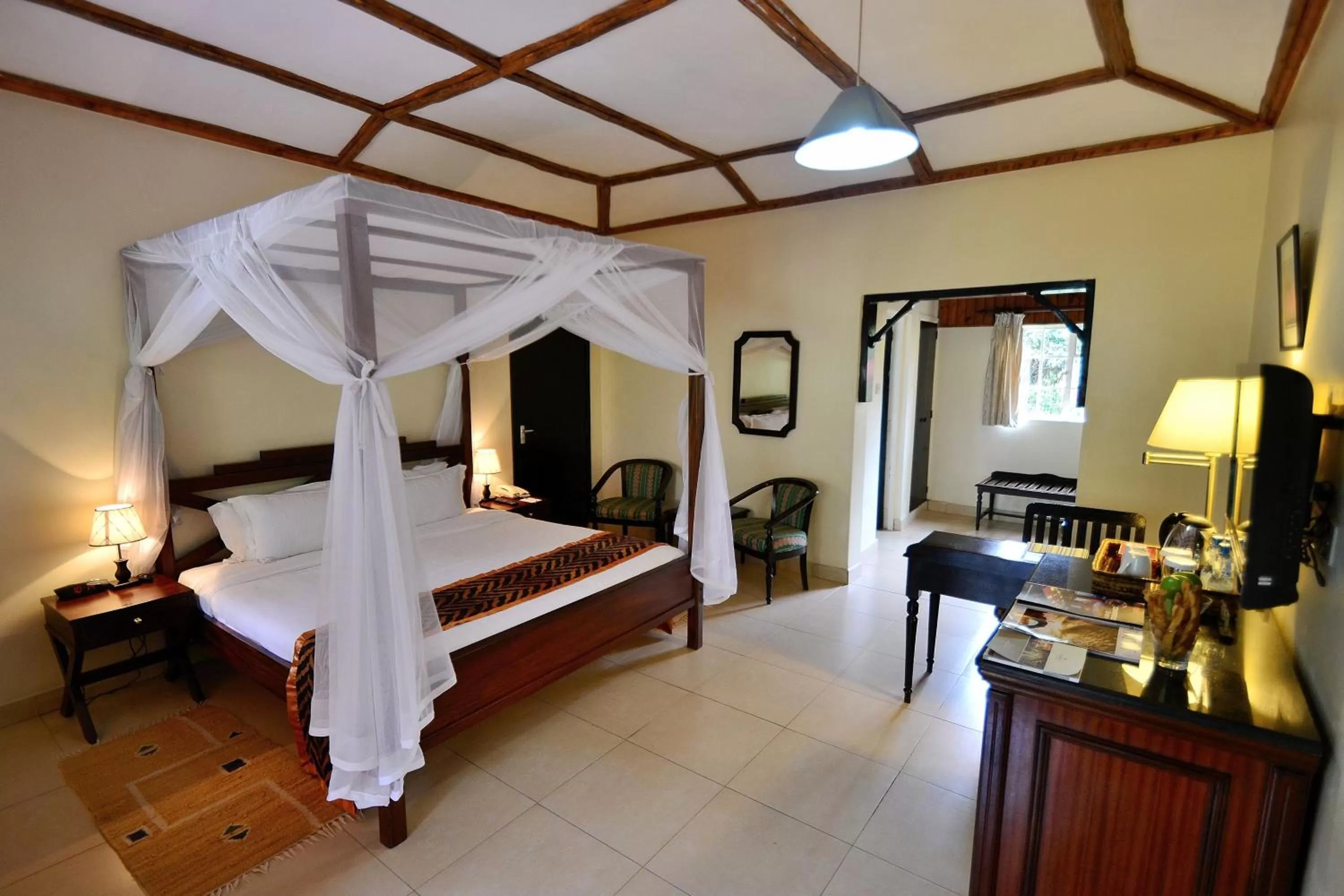 Photo of the whole room, Bed in Muthu Lake Naivasha Country Club, Naivasha