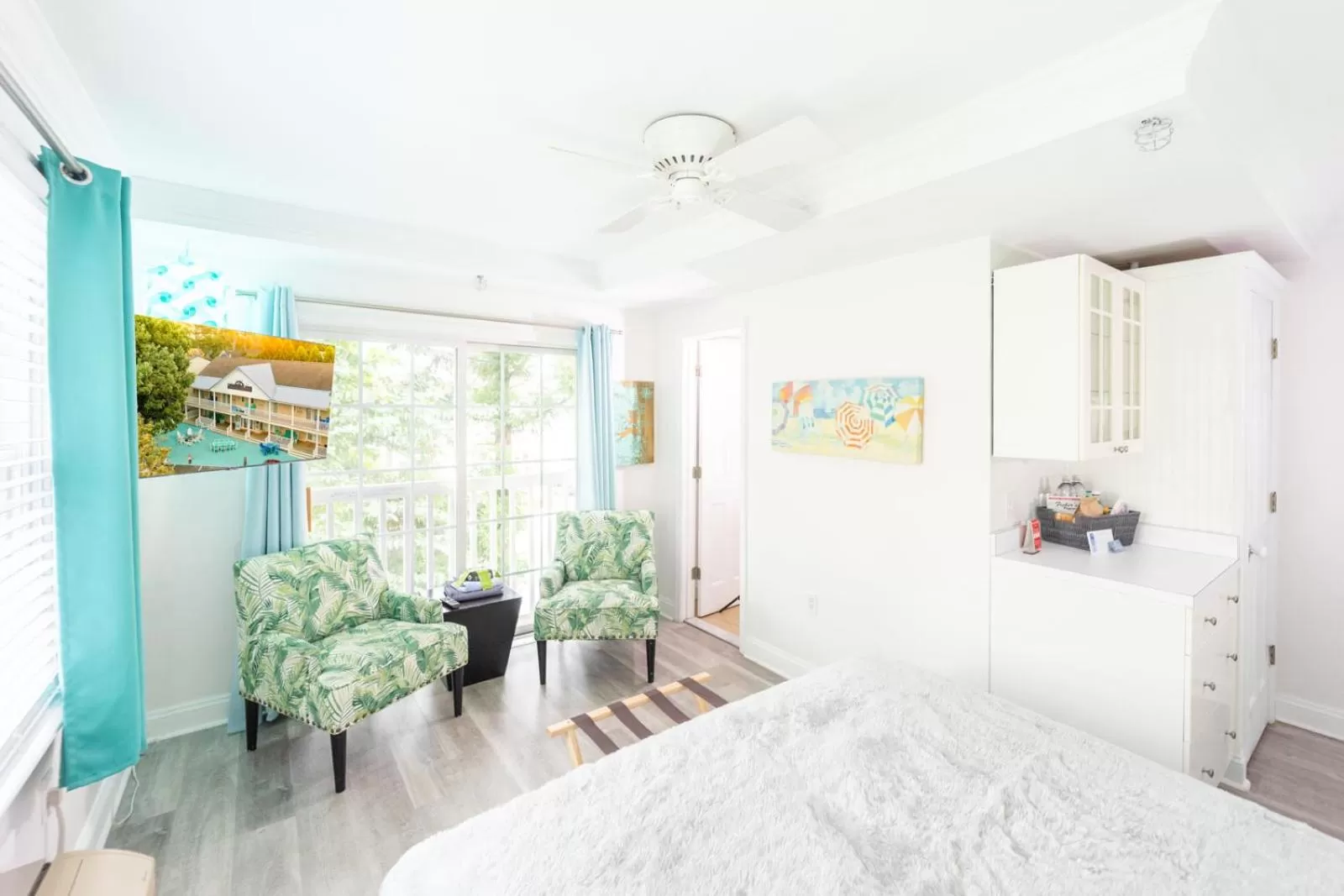 Bed in Canalside Inn