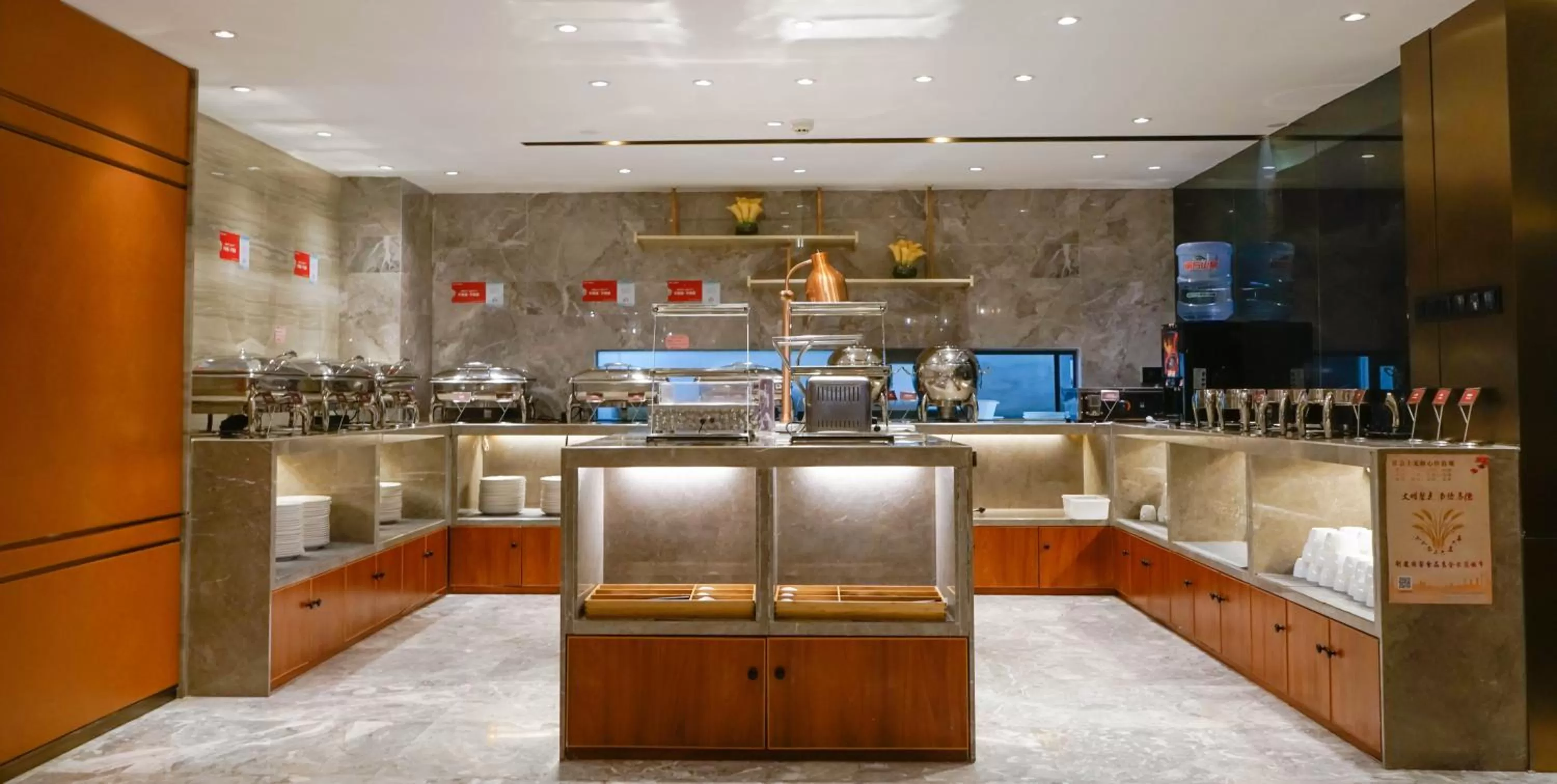 Restaurant/places to eat in Paco Hotel Datang Metro Guangzhou-Free breakfast and proximity to Pazhou Exhibition Center