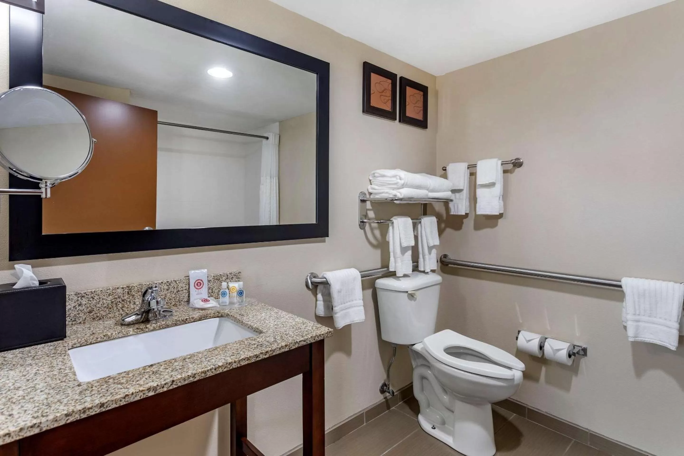 Bathroom in Comfort Suites Manchester near Arnold AFB