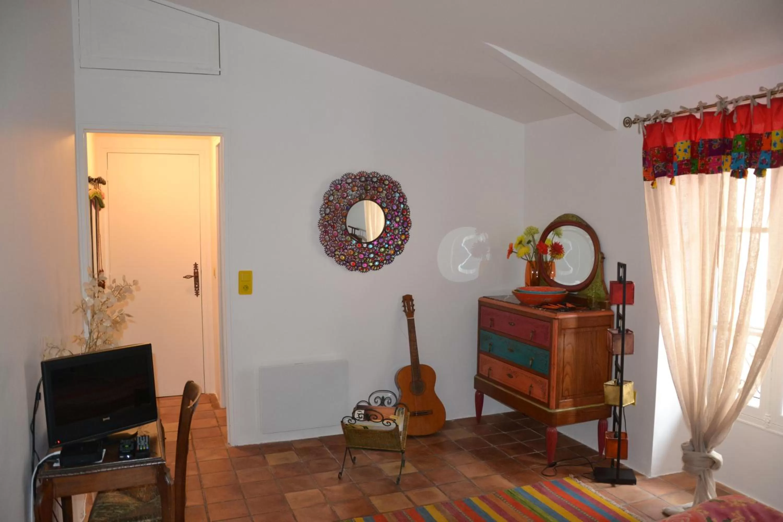 Bedroom in Maison Saint Louis avec Jacuzzi