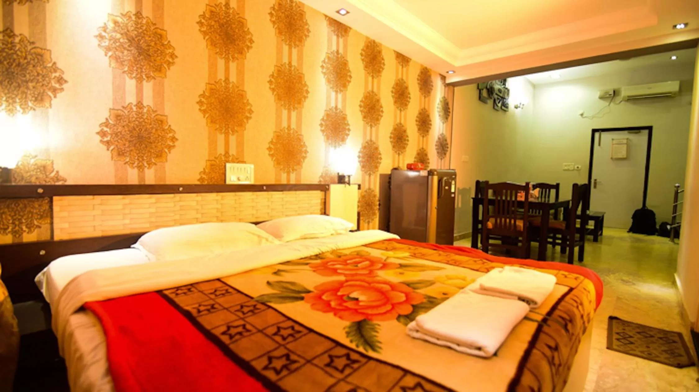 Bedroom, Bed in Hotel Ashlesh Manipal