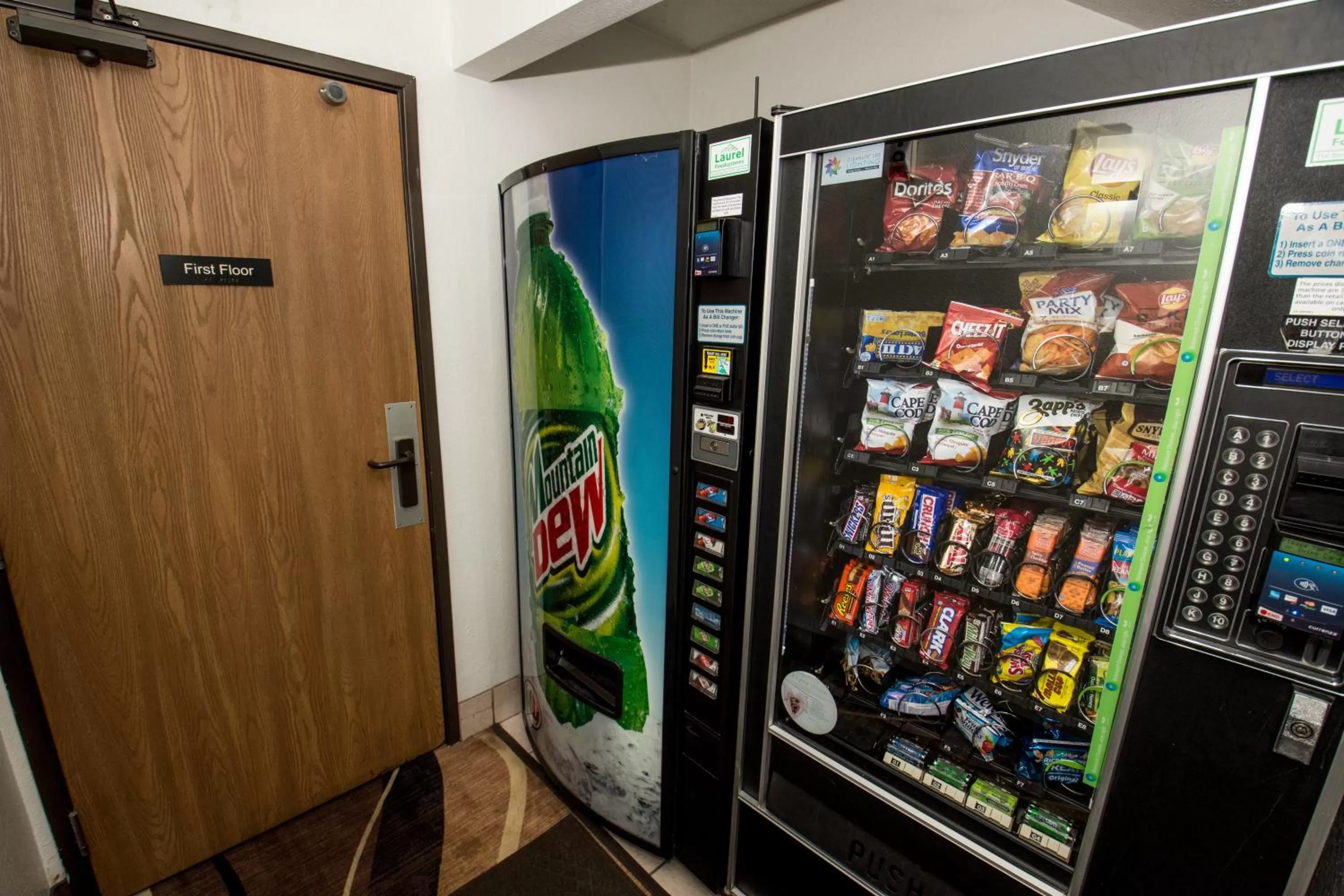 Food and drinks in Super 8 by Wyndham Altoona