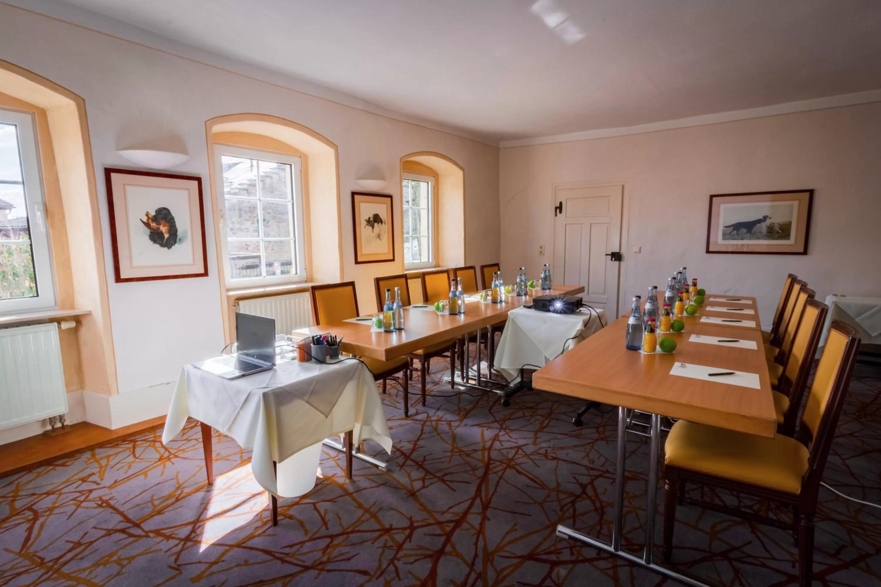 Banquet/Function facilities, Restaurant/Places to Eat in Hotel-Restaurant Burg Hornberg