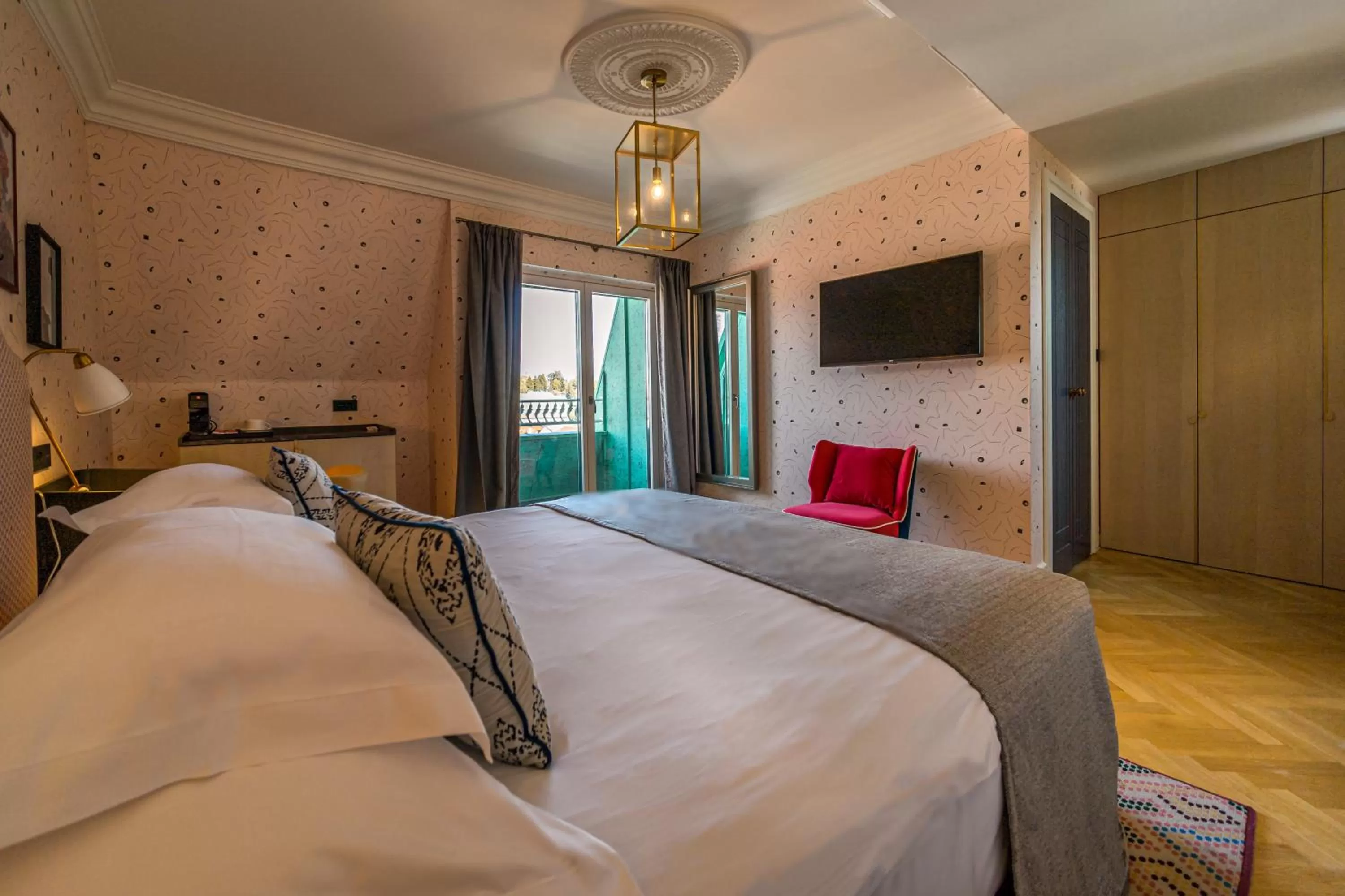 Bed in Hotel Capital