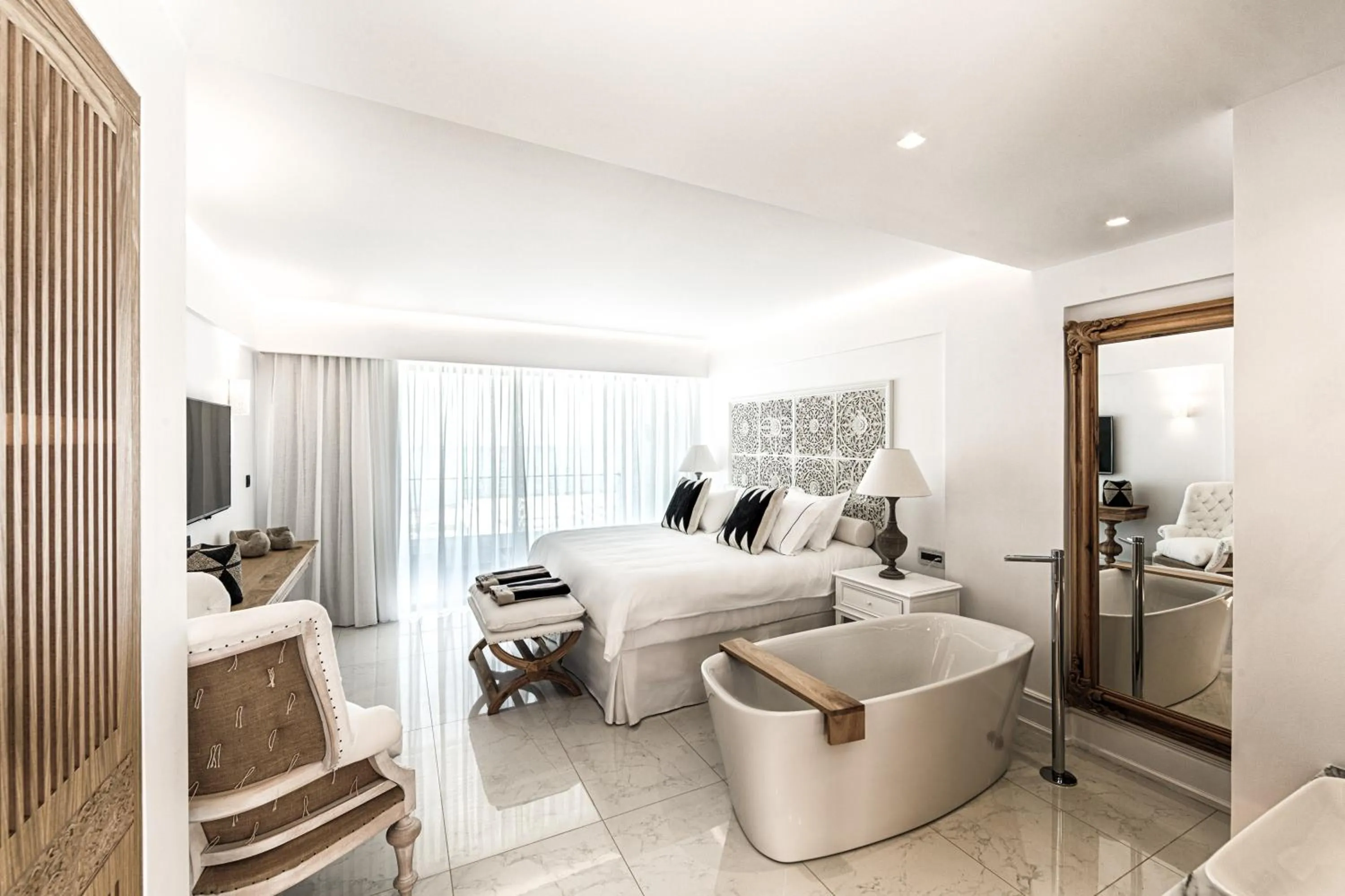 Photo of the whole room, Bed in Abaton Island Resort & Spa