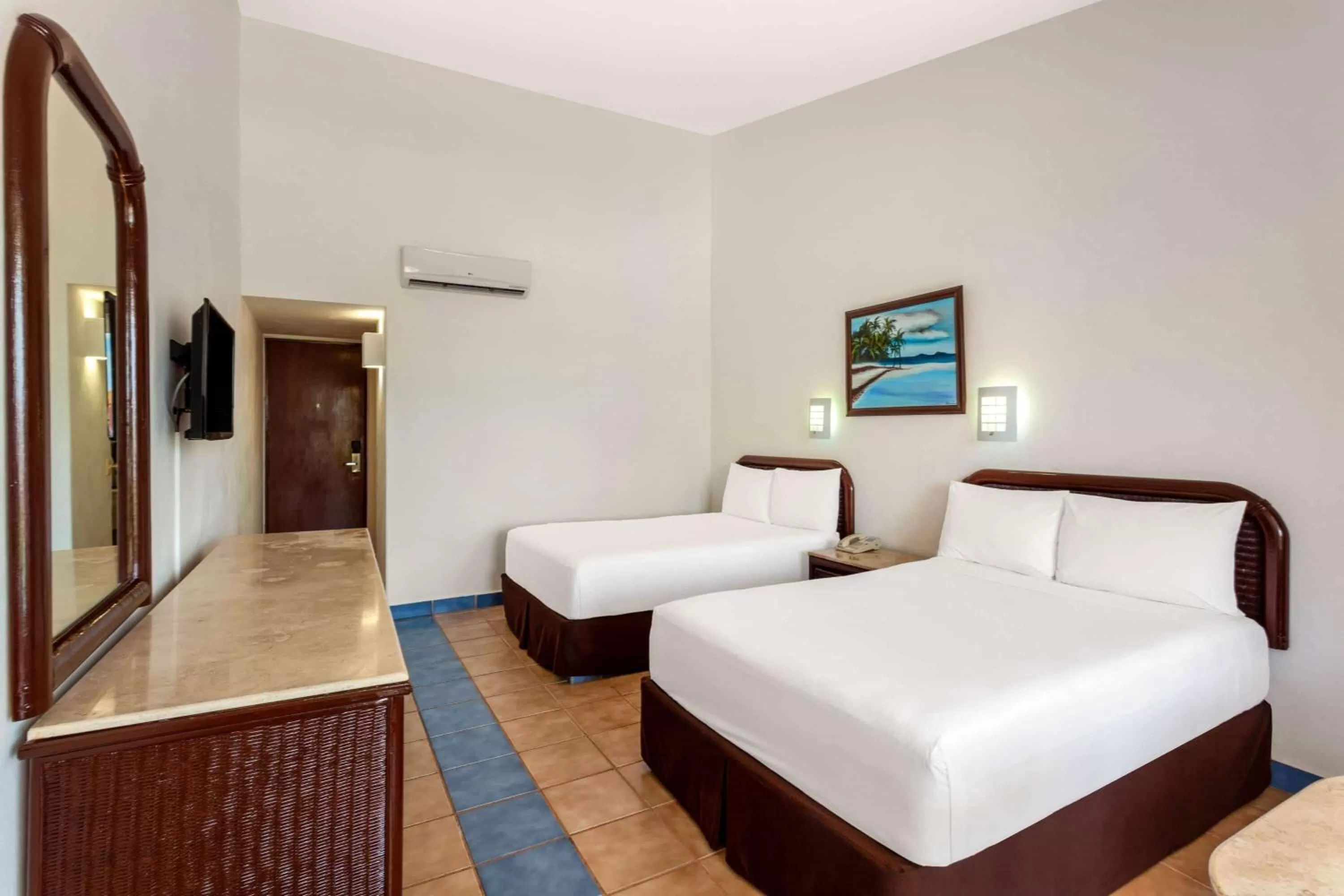 Photo of the whole room, Bed in Cozumel Hotel & Resort Trademark Collection by Wyndham