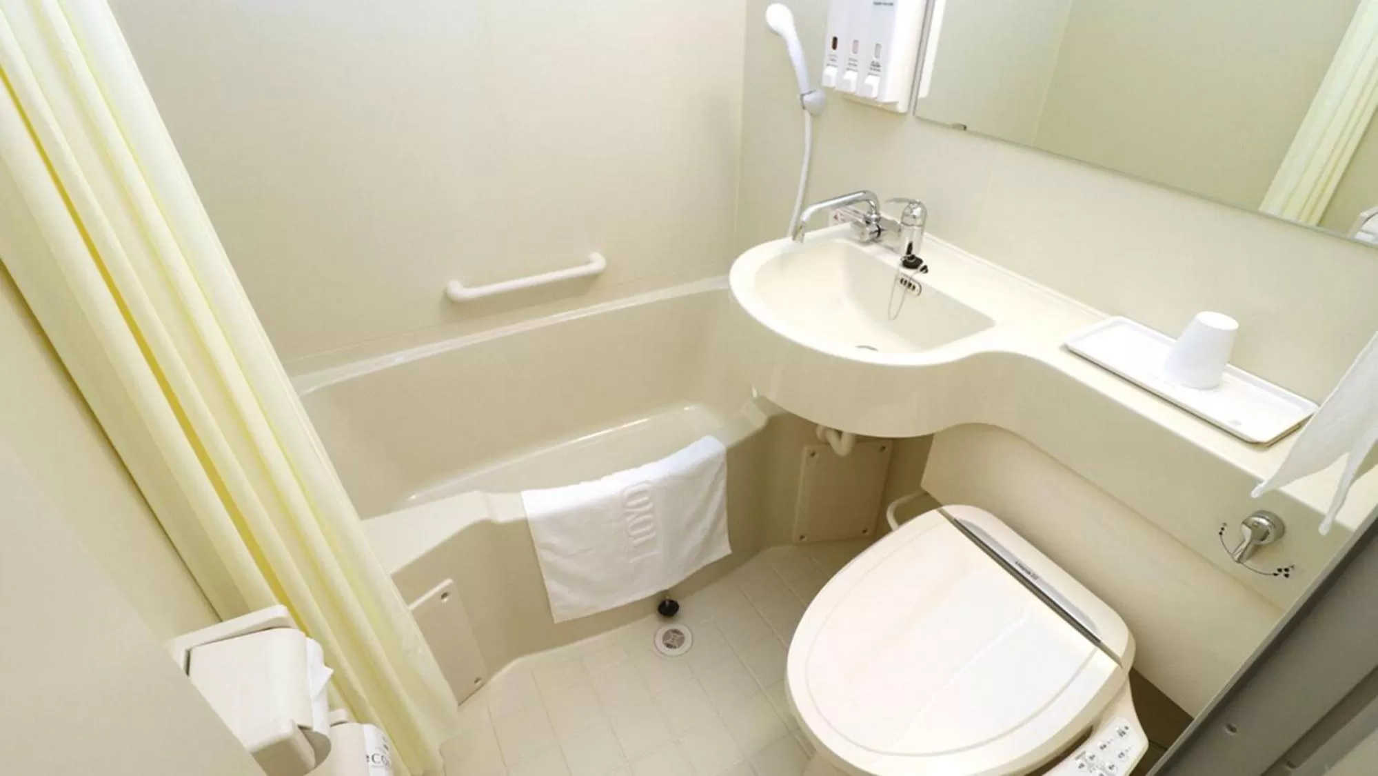 Bathroom in Toyoko Inn Osaka Taniyon Kosaten