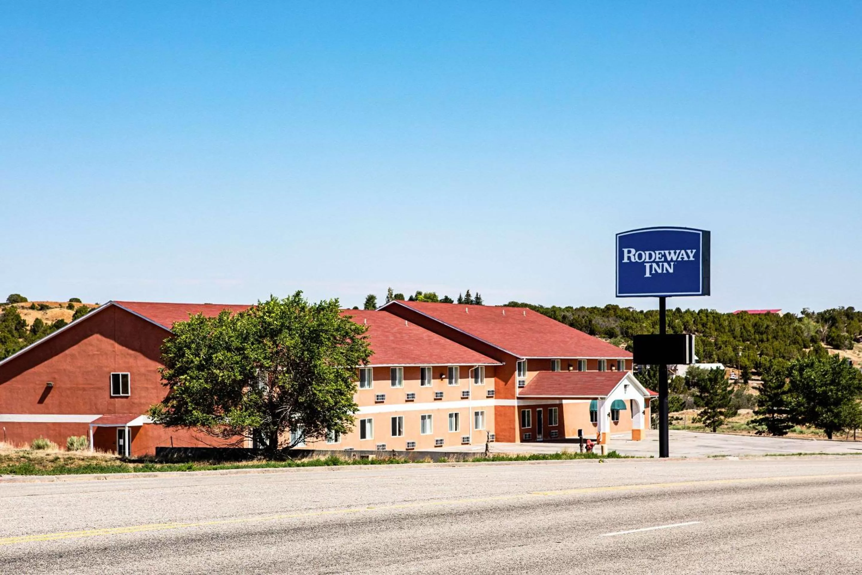 Property building in Rodeway Inn & Suites Monticello
