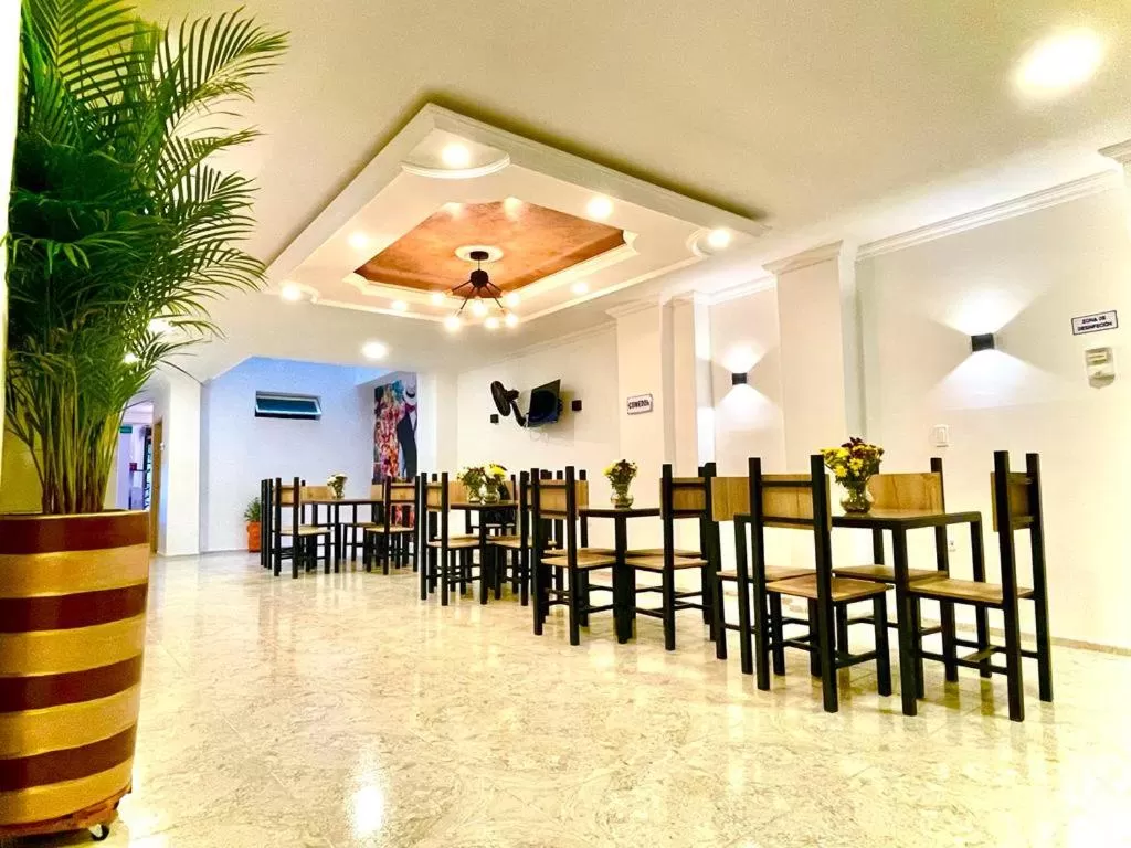 Restaurant/places to eat in Hotel Eterna Primavera