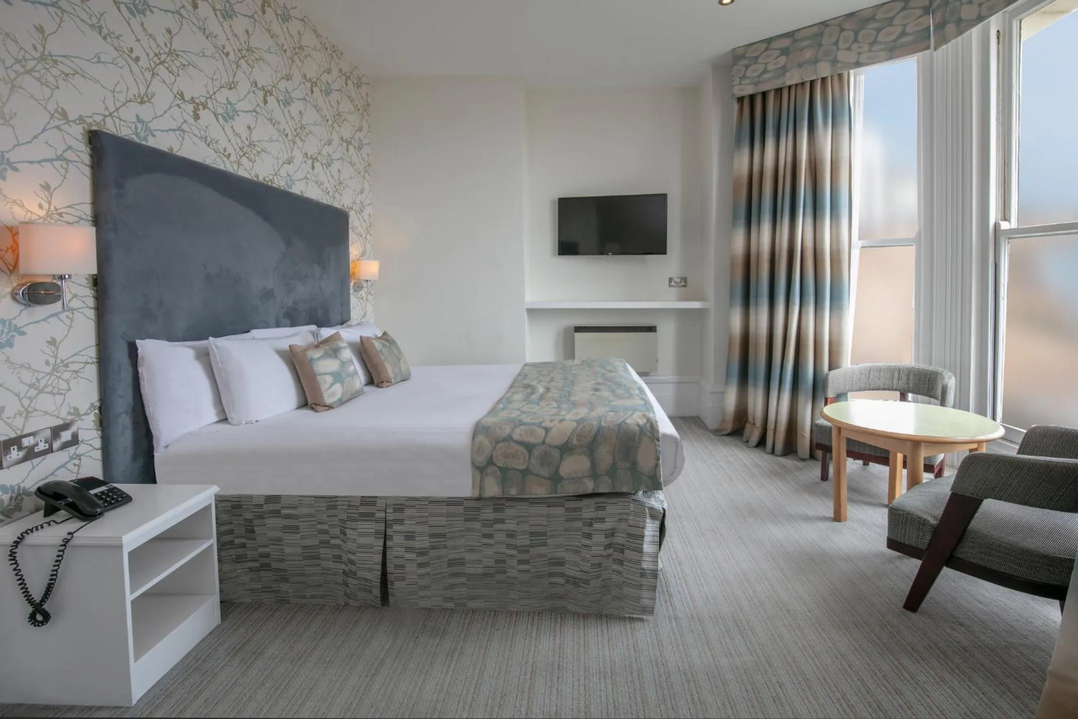 Bed in Best Western York House Hotel