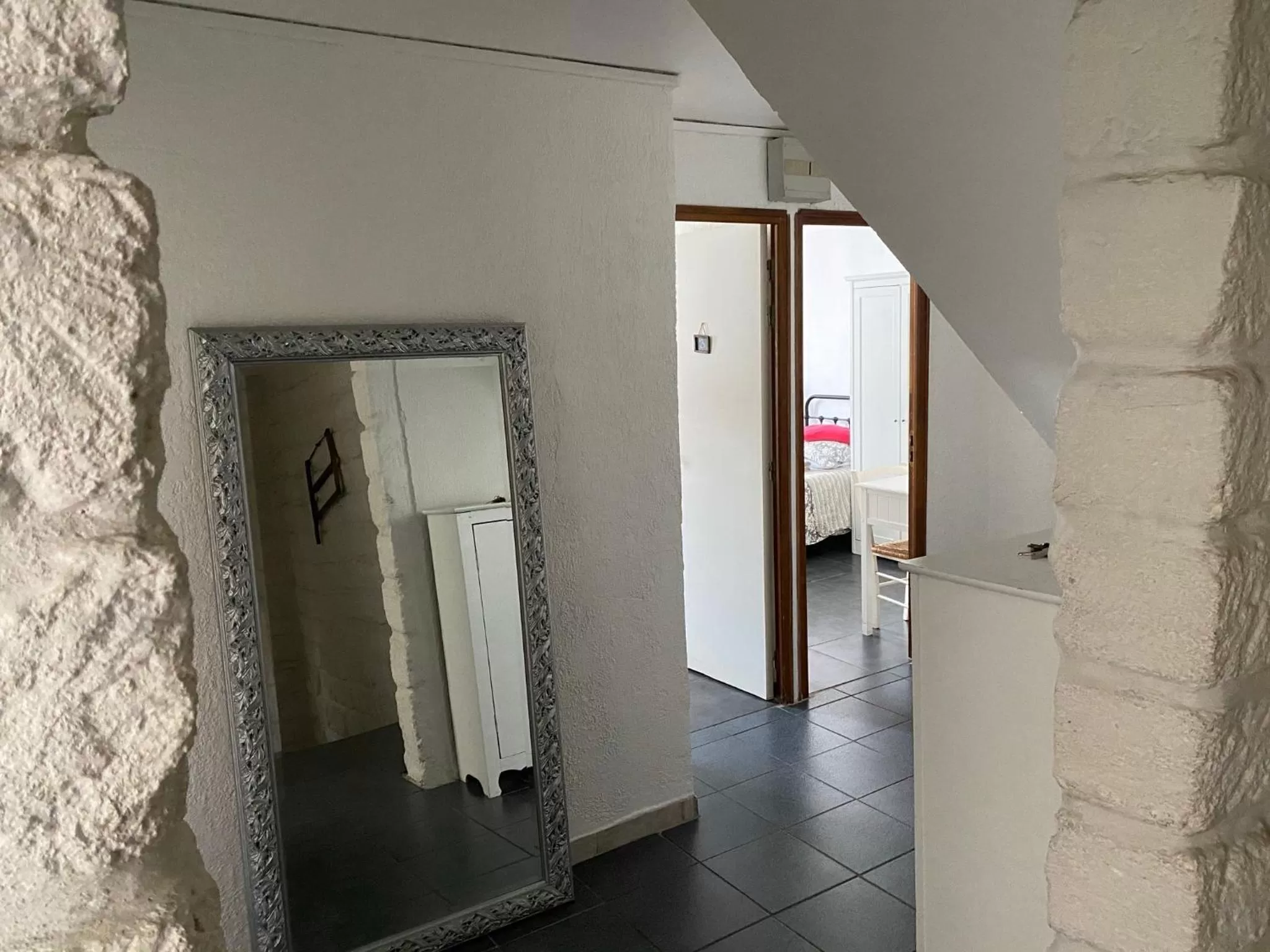 Property building in Hôtel Restaurant Le Provençal