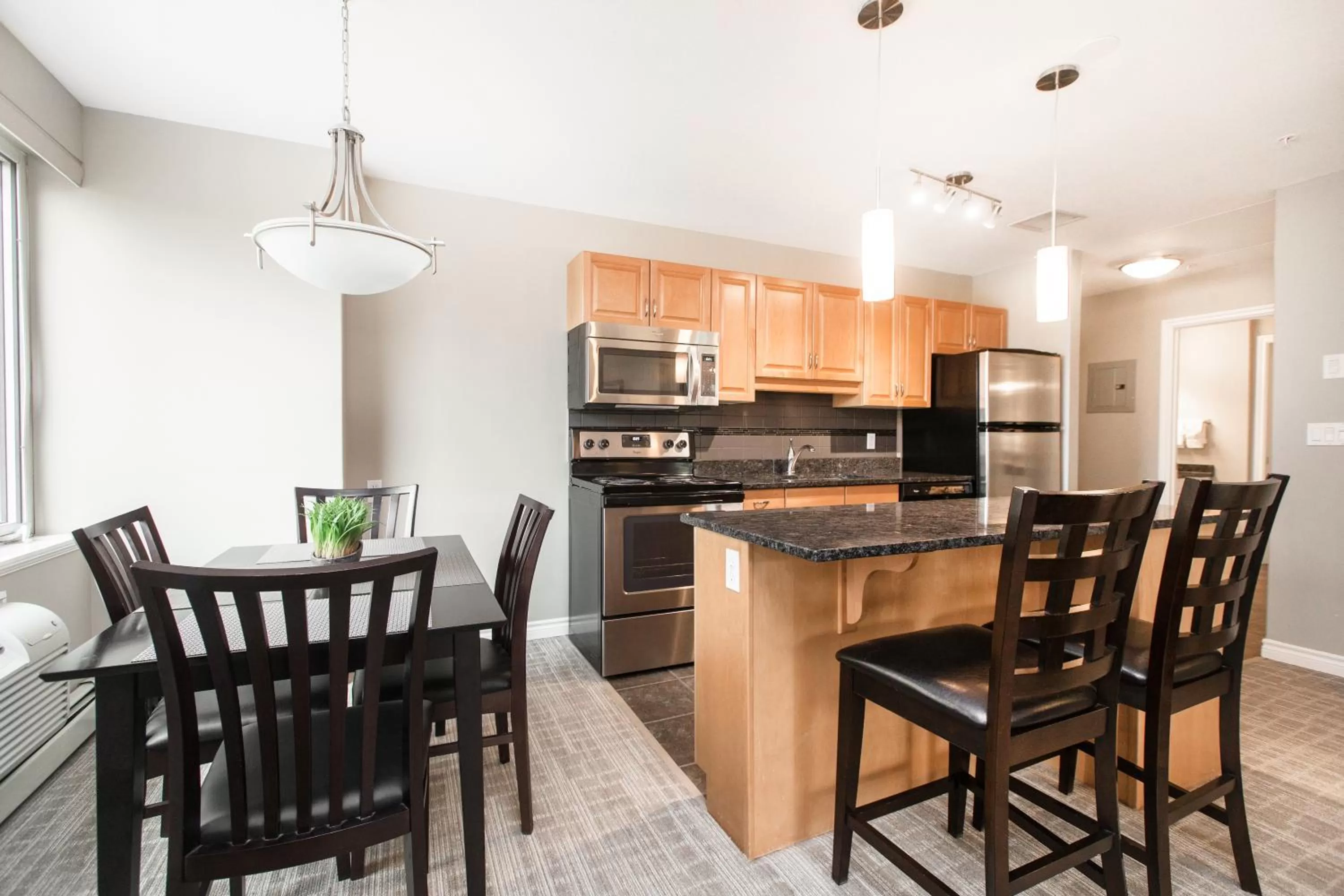 Kitchen or kitchenette in Canterra Suites Hotel