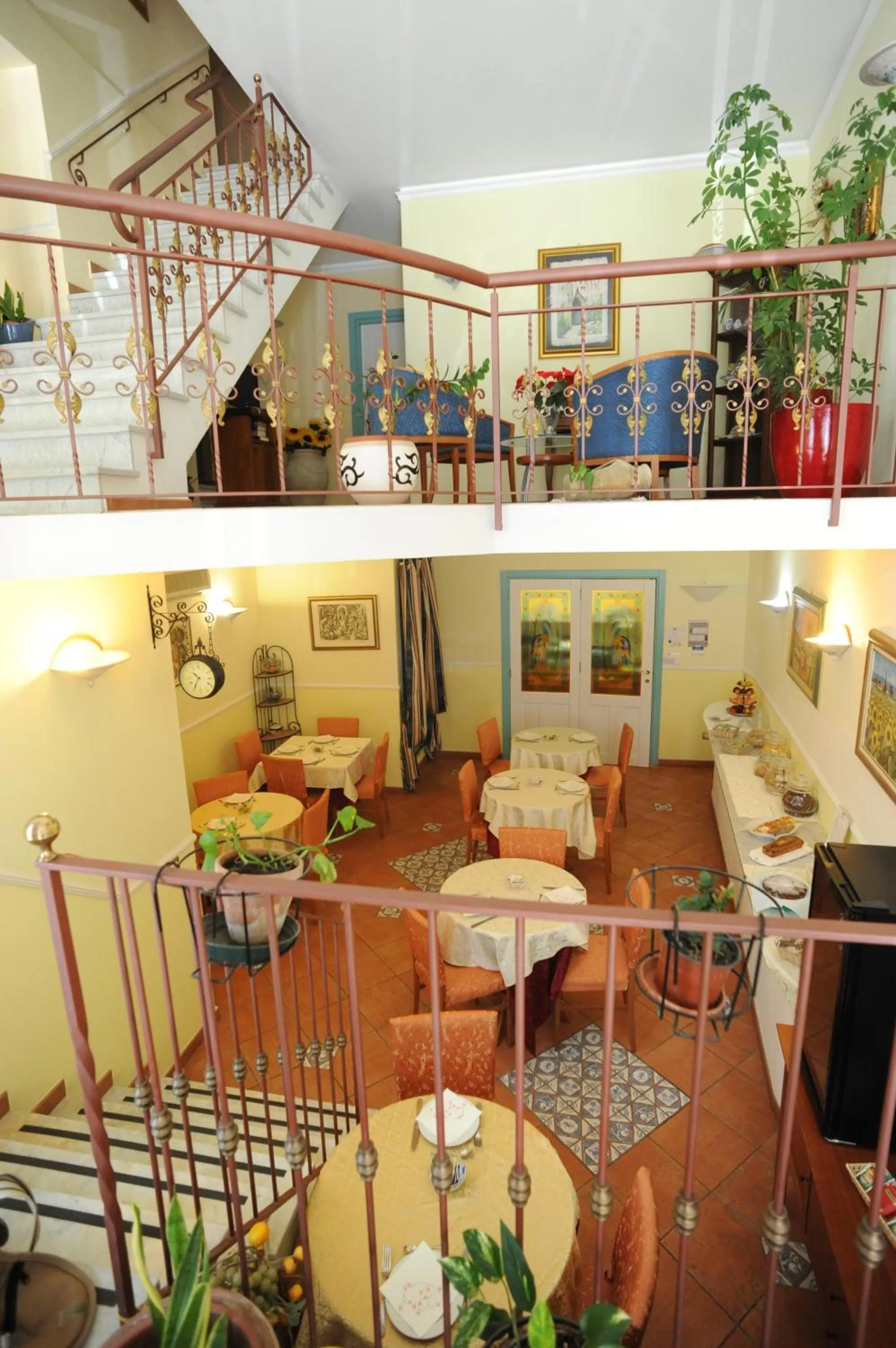 Restaurant/places to eat in Hotel Mediterraneo