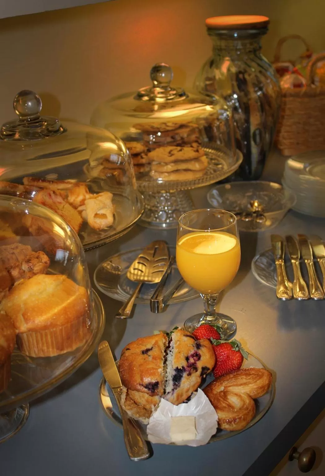 Breakfast in Morgan State House Inn