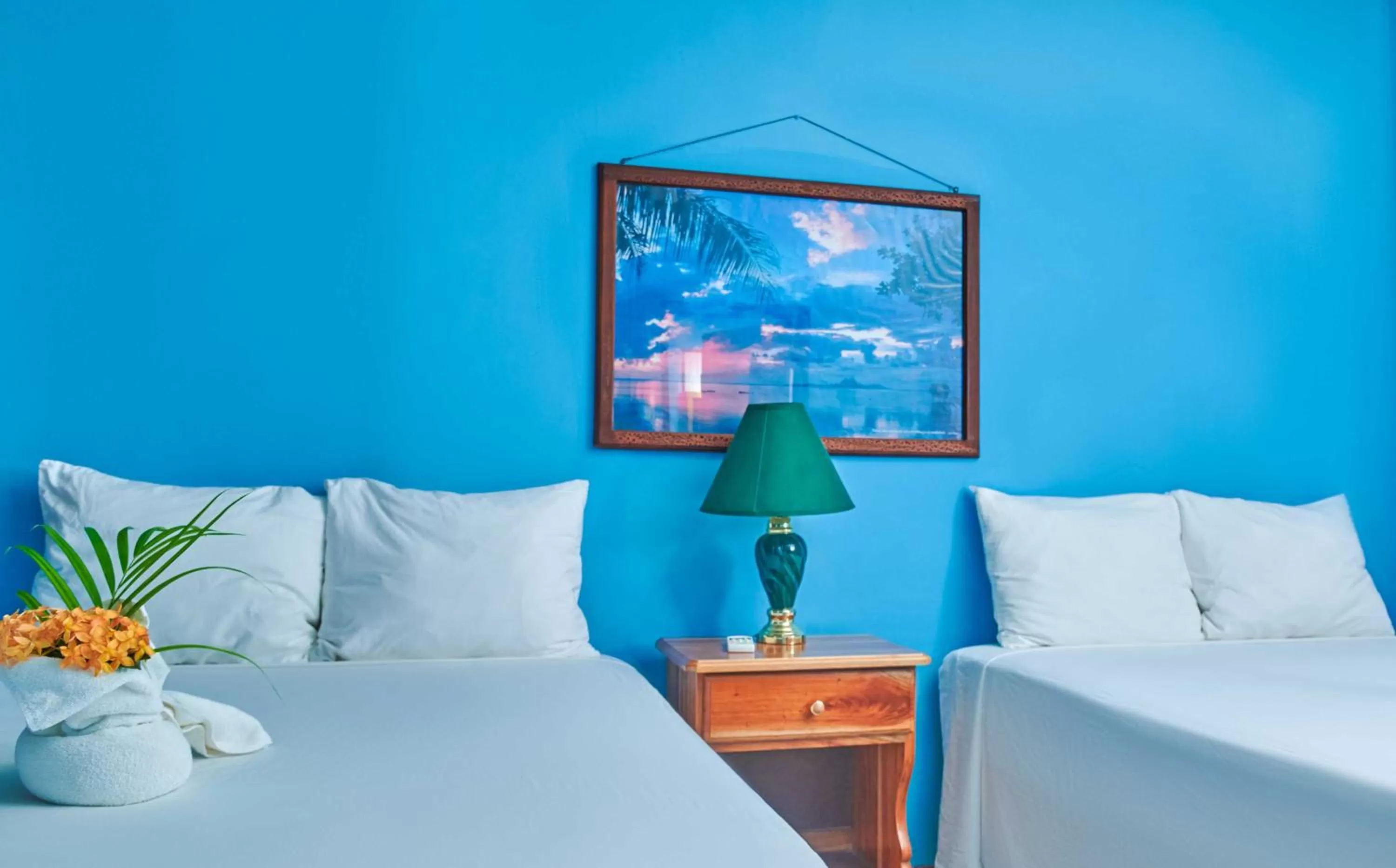 Bed in Yellow Bird Sea