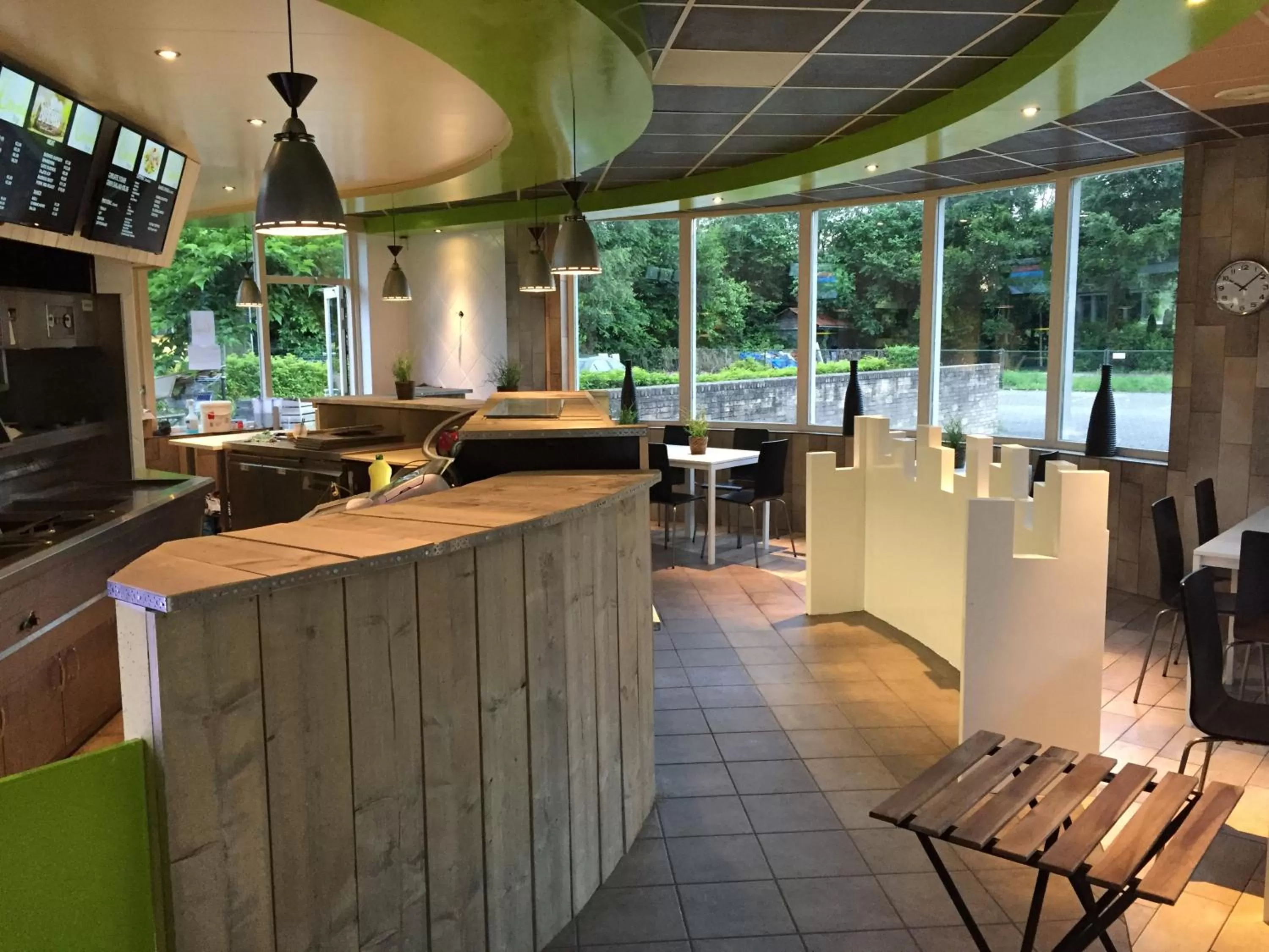 Restaurant/places to eat in Hotel Buenos