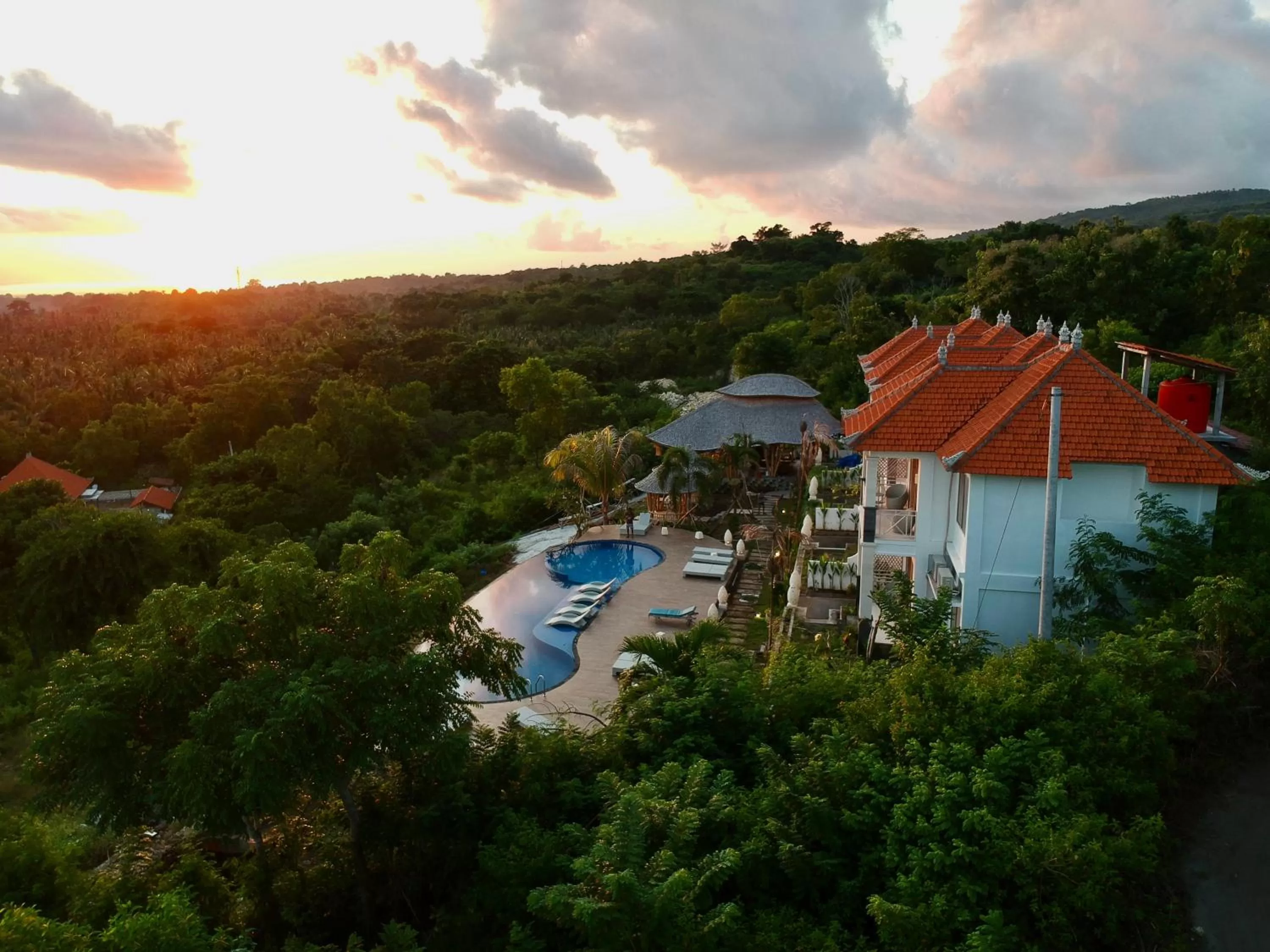 Bird's eye view in The Kama