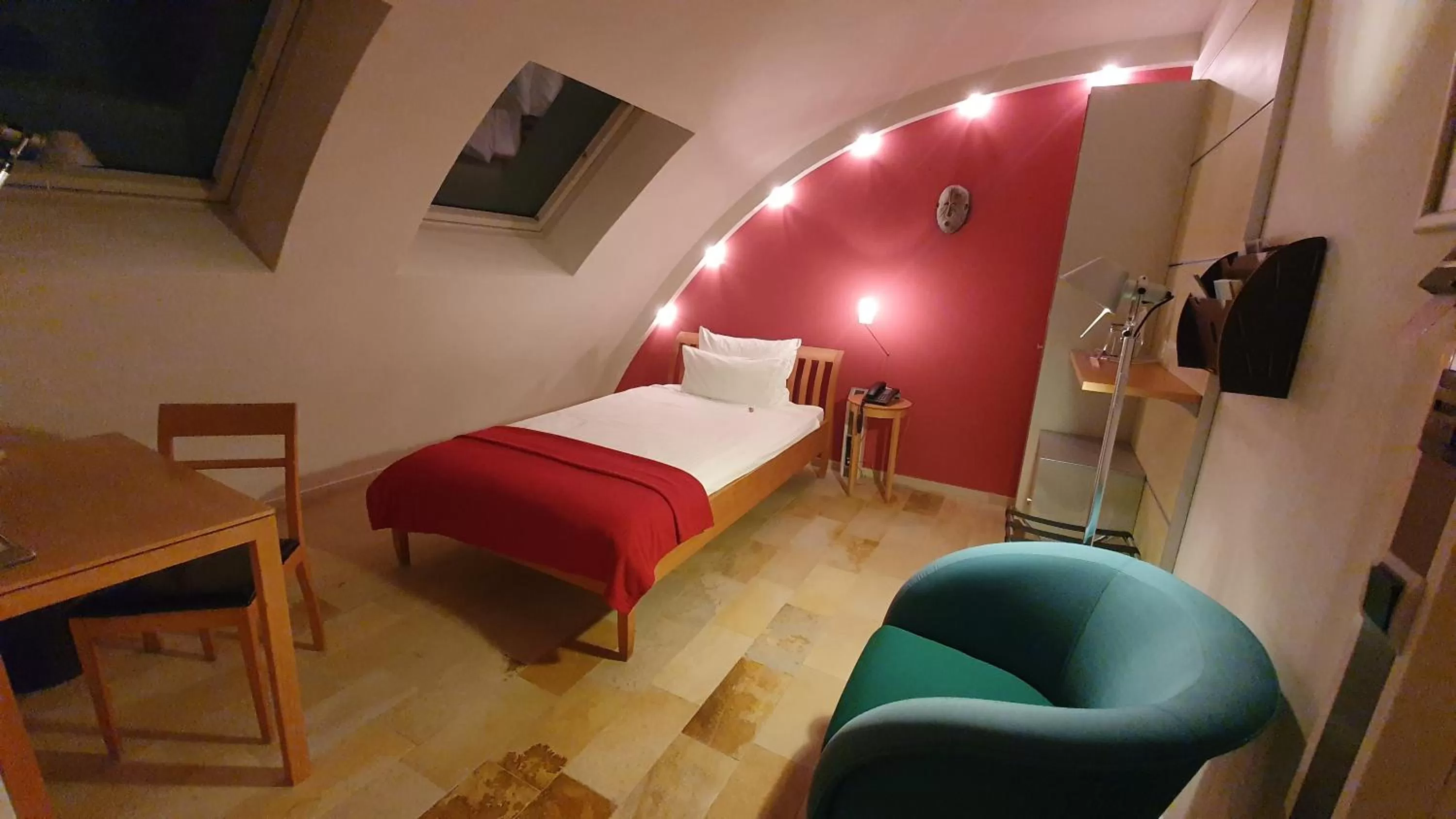 Photo of the whole room, Bed in Domaine Leidinger