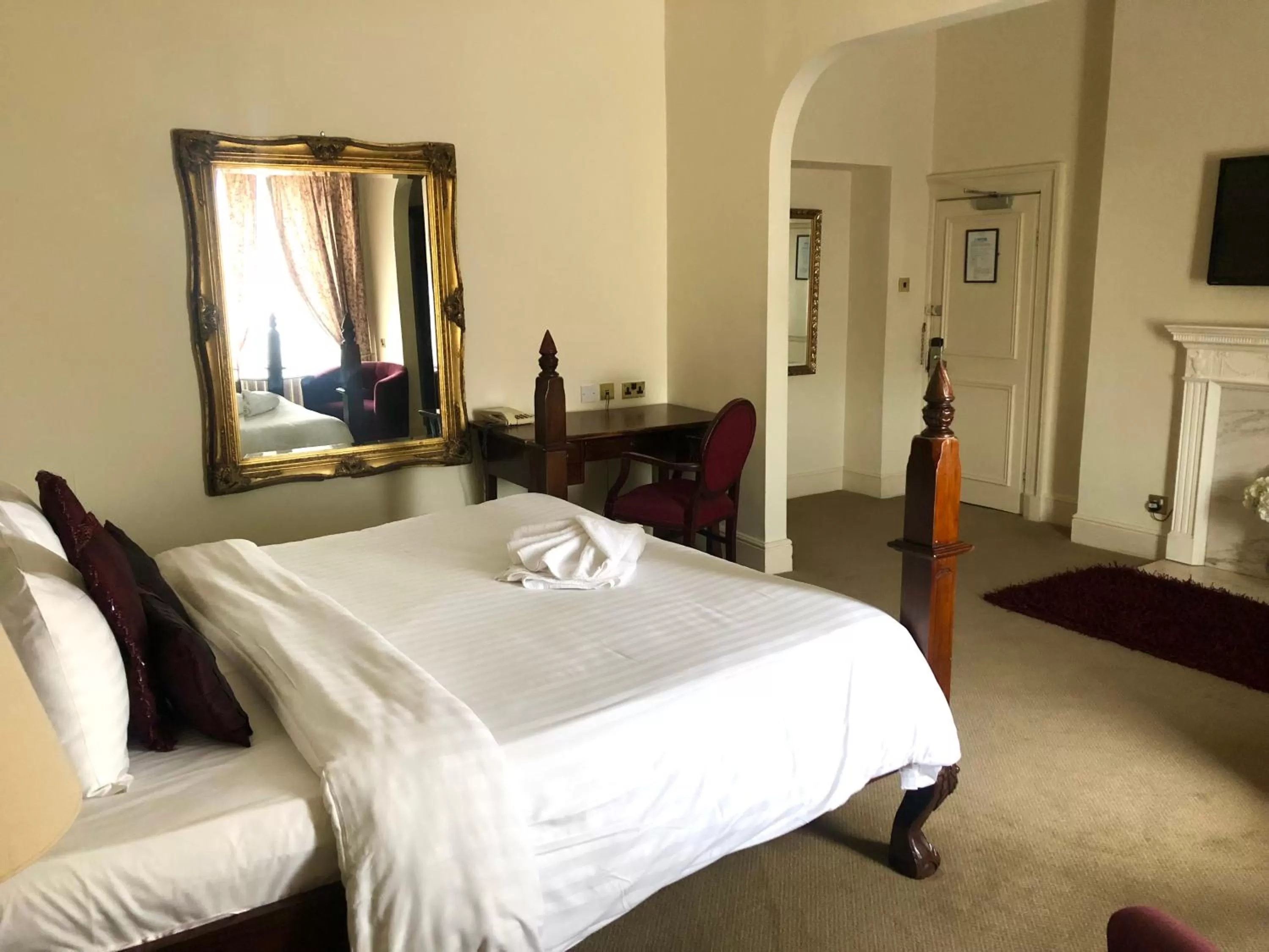 Bed in Park House Hotel