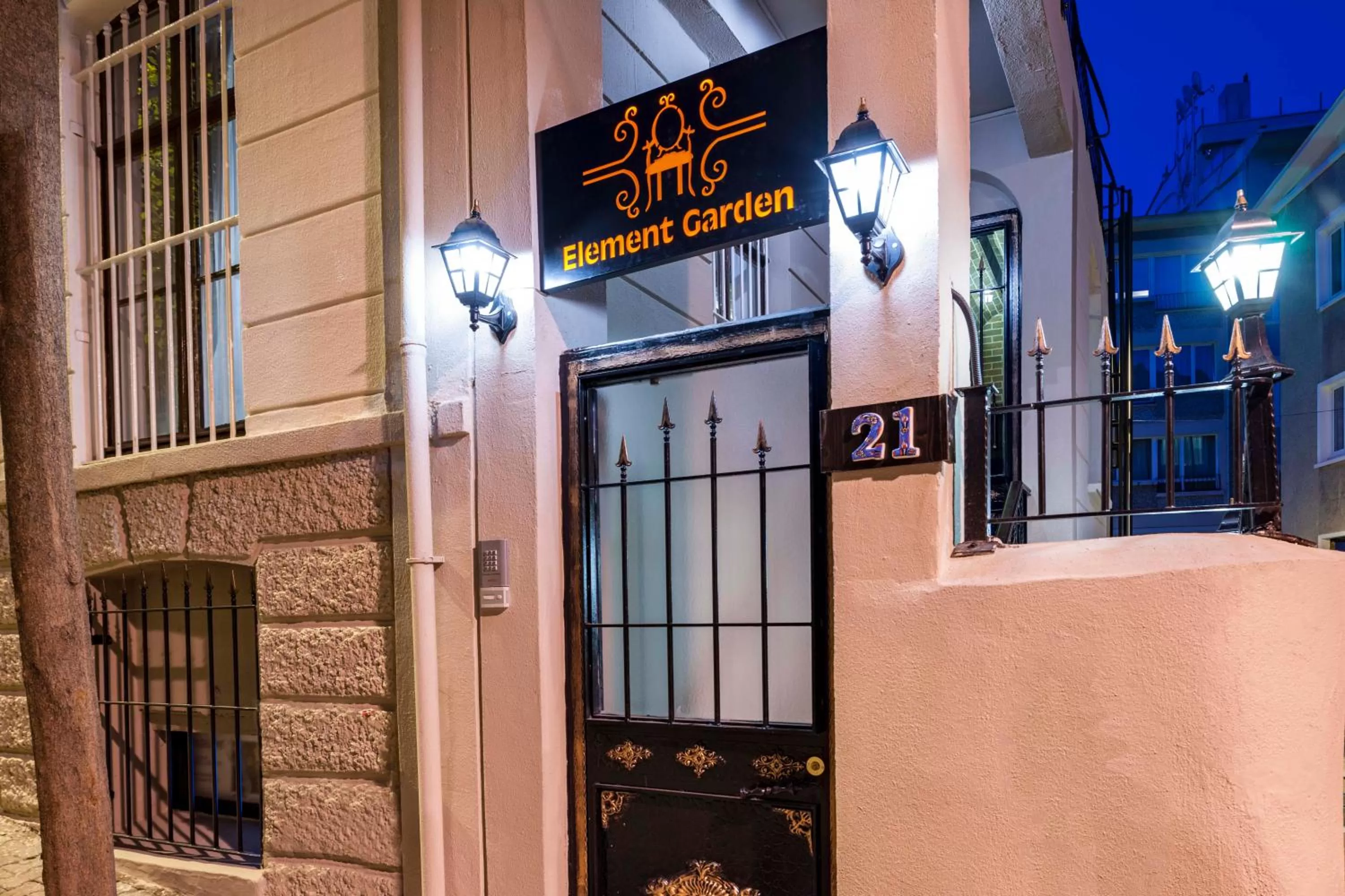 Facade/entrance in Element Garden