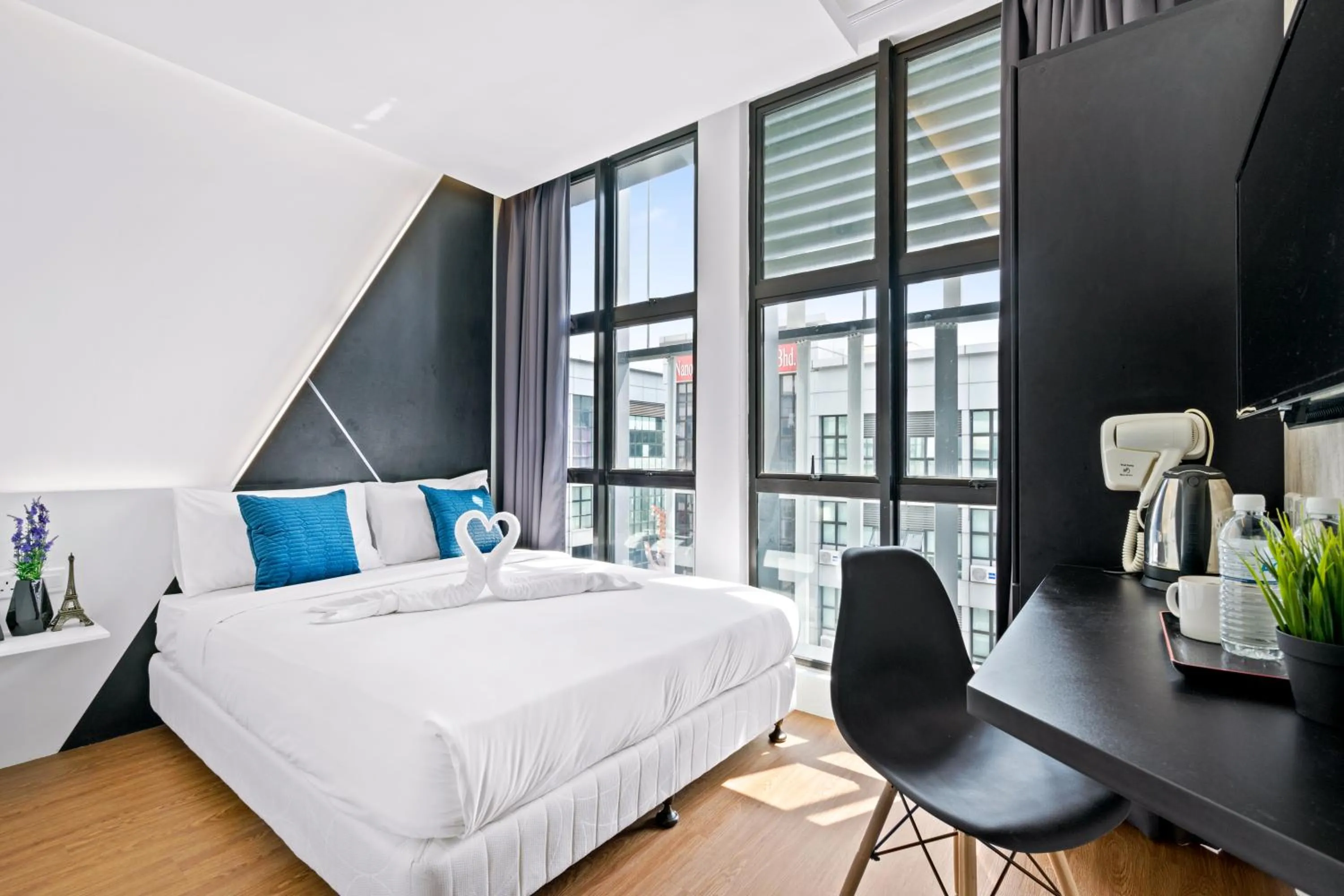 Bed in Rica Hotel Usj